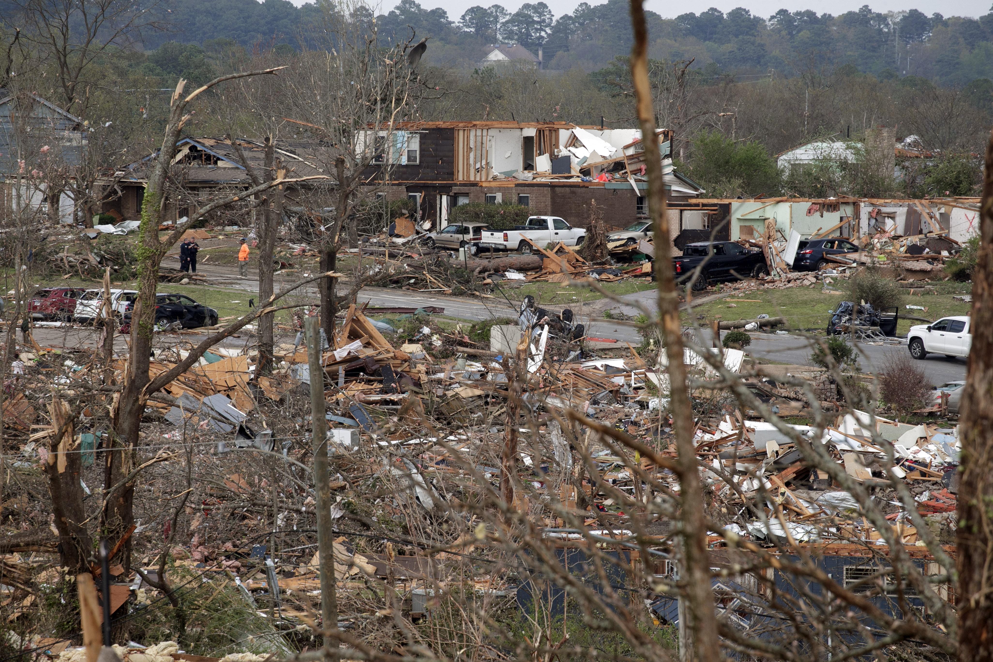 Residents evacuate 