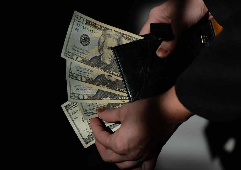 Amid a banking crisis is my money safe? [File Photo of US bank notes]