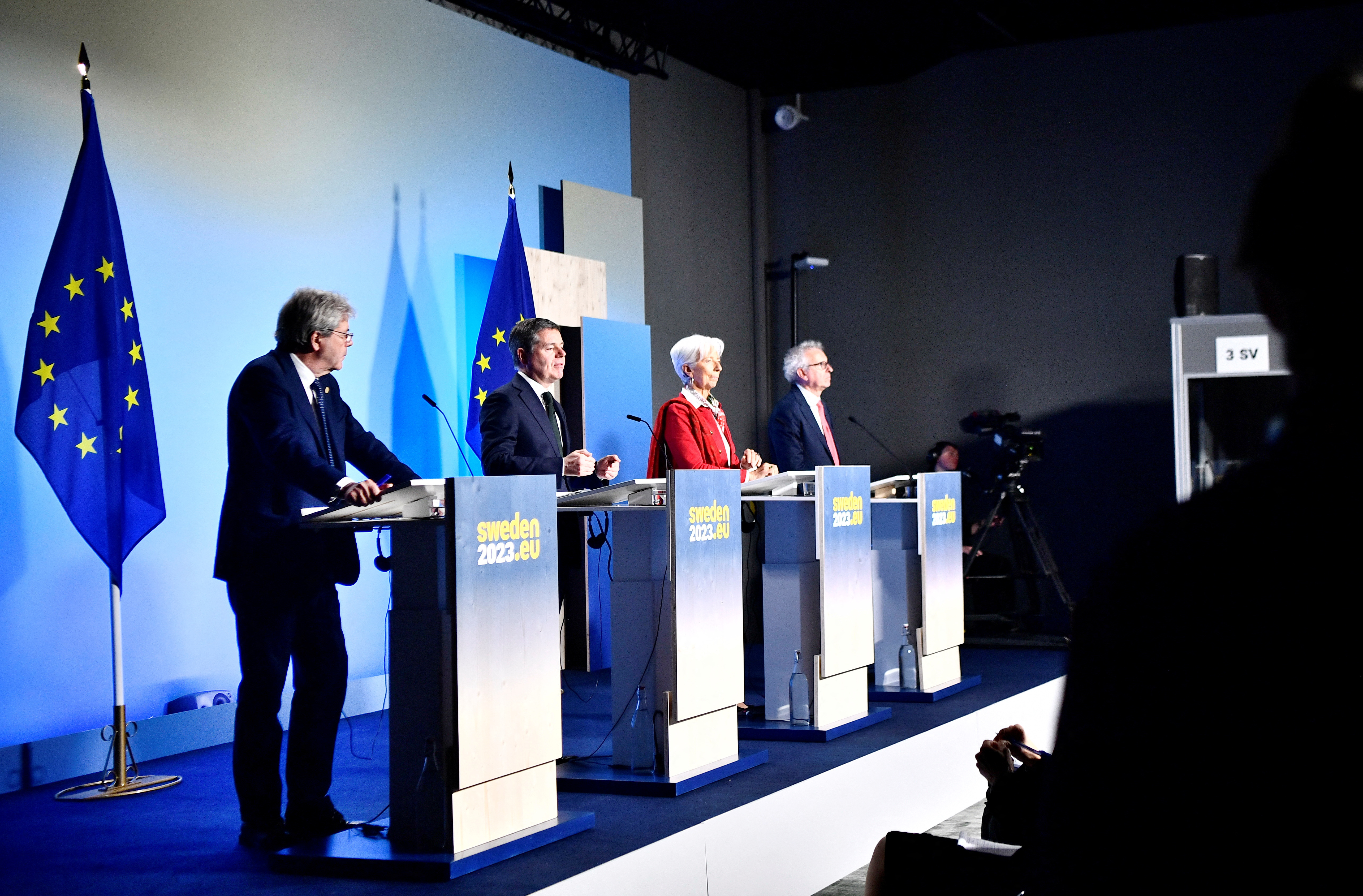 Left to right, European Commissioner for Economy Paolo Gentiloni, Eurogroup President Paschal Donohoe, ECB President Christine Lagarde and Pierre Gramegna, managing director of the European Stability Mechanism