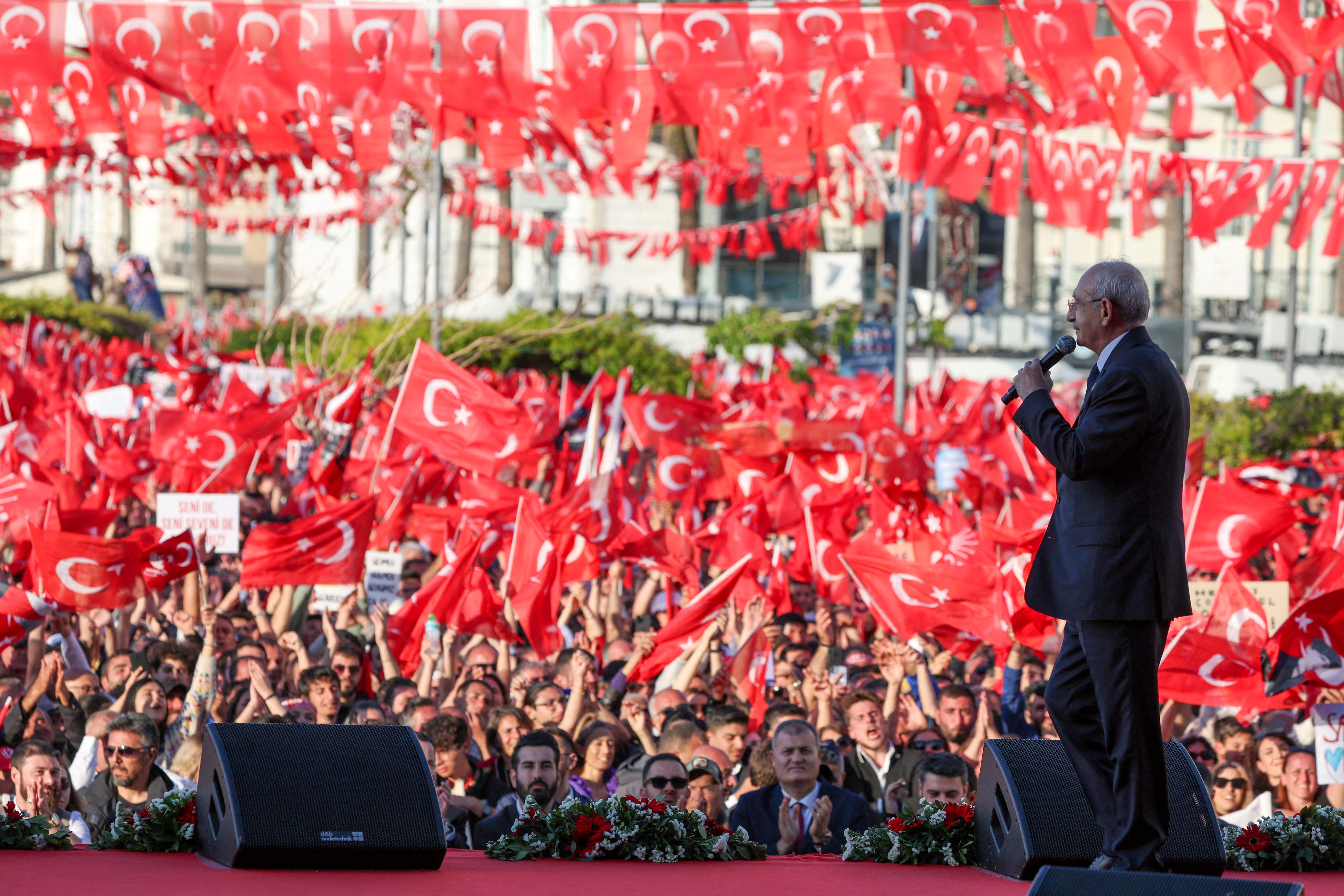 Kemal Kilicdaroglu, presidential candidate of Turkey’s main opposition alliance, addresses his supporters during a rally in Izmir, Turkey April 30, 2023