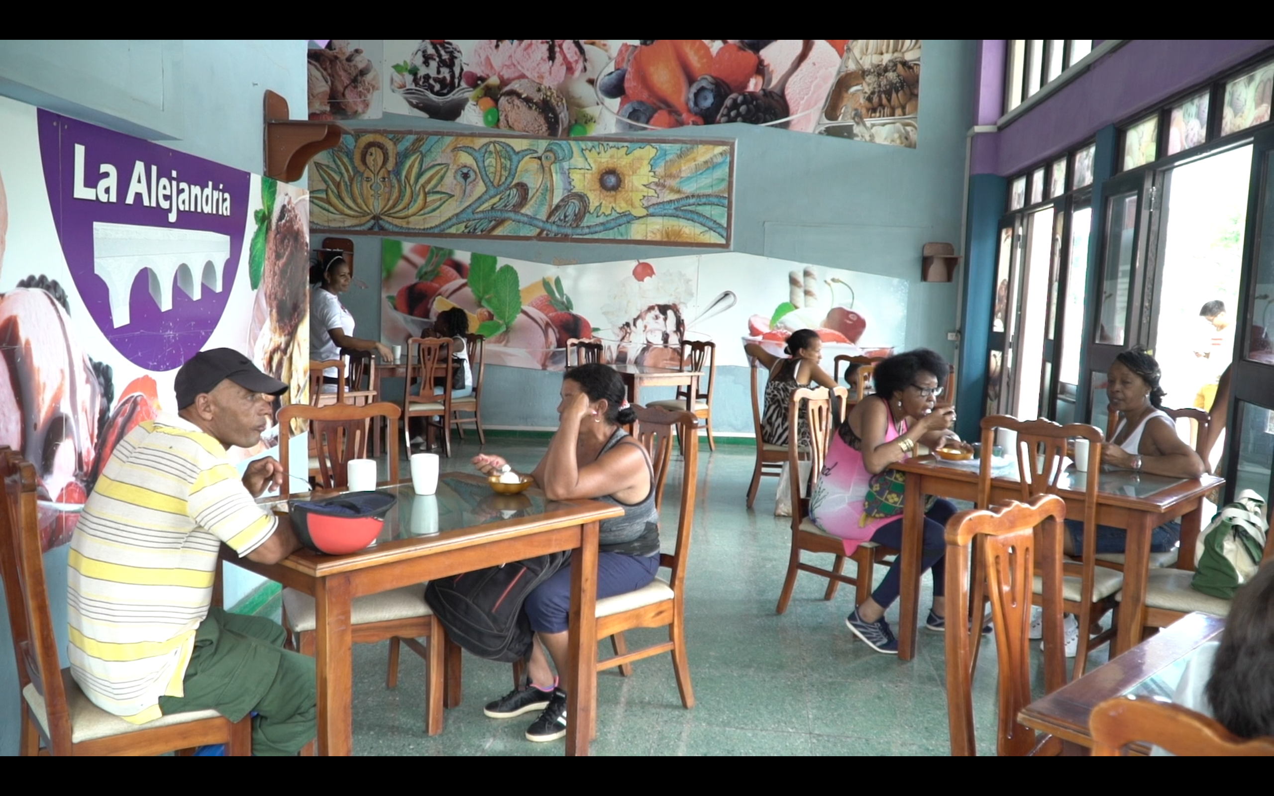 the local (state-run) ice cream parlour in Güines recently opened for the first time in a decade, it sells Rojas icecream at affordable prices-