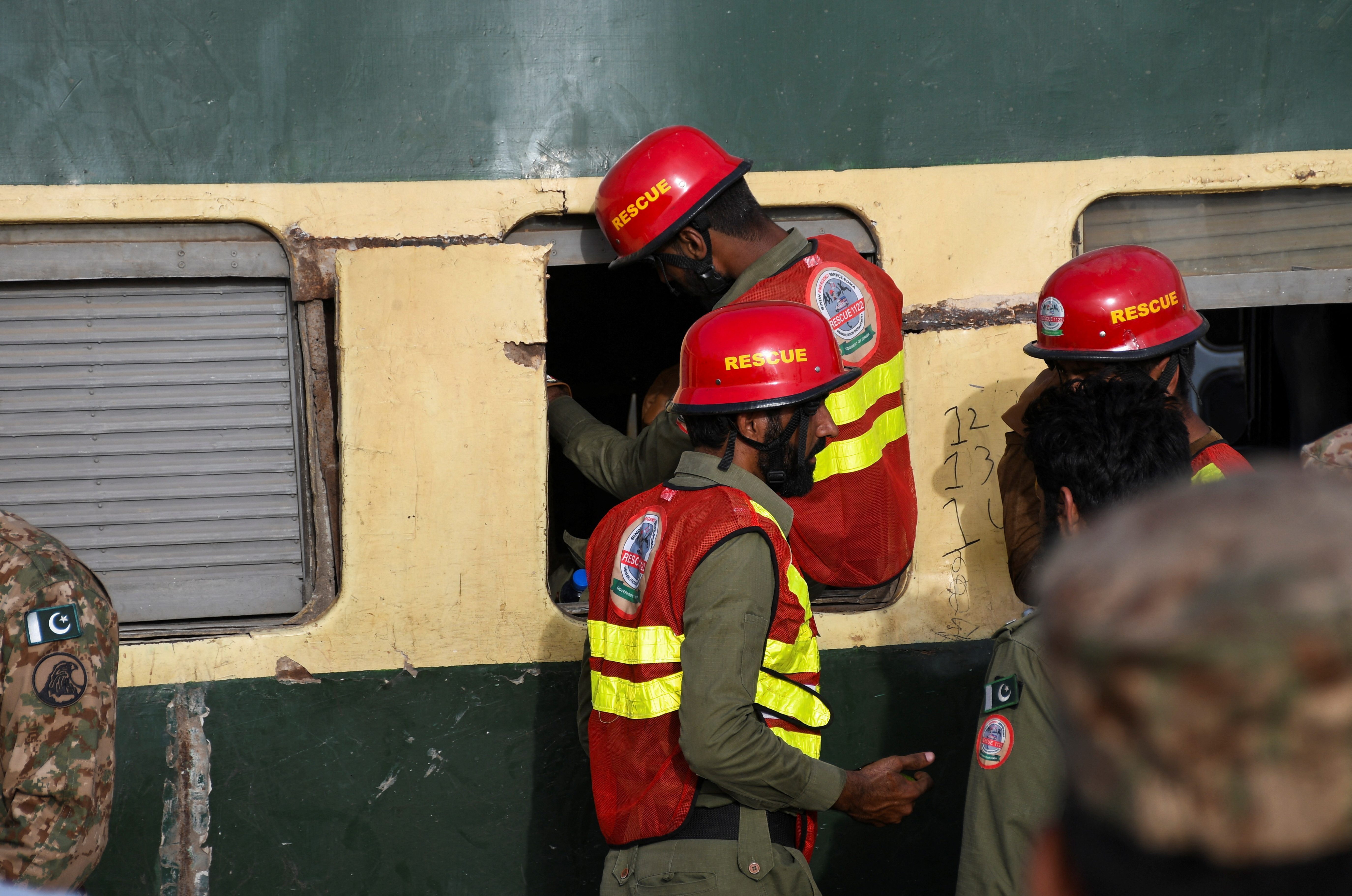 Pakistan Train Crash