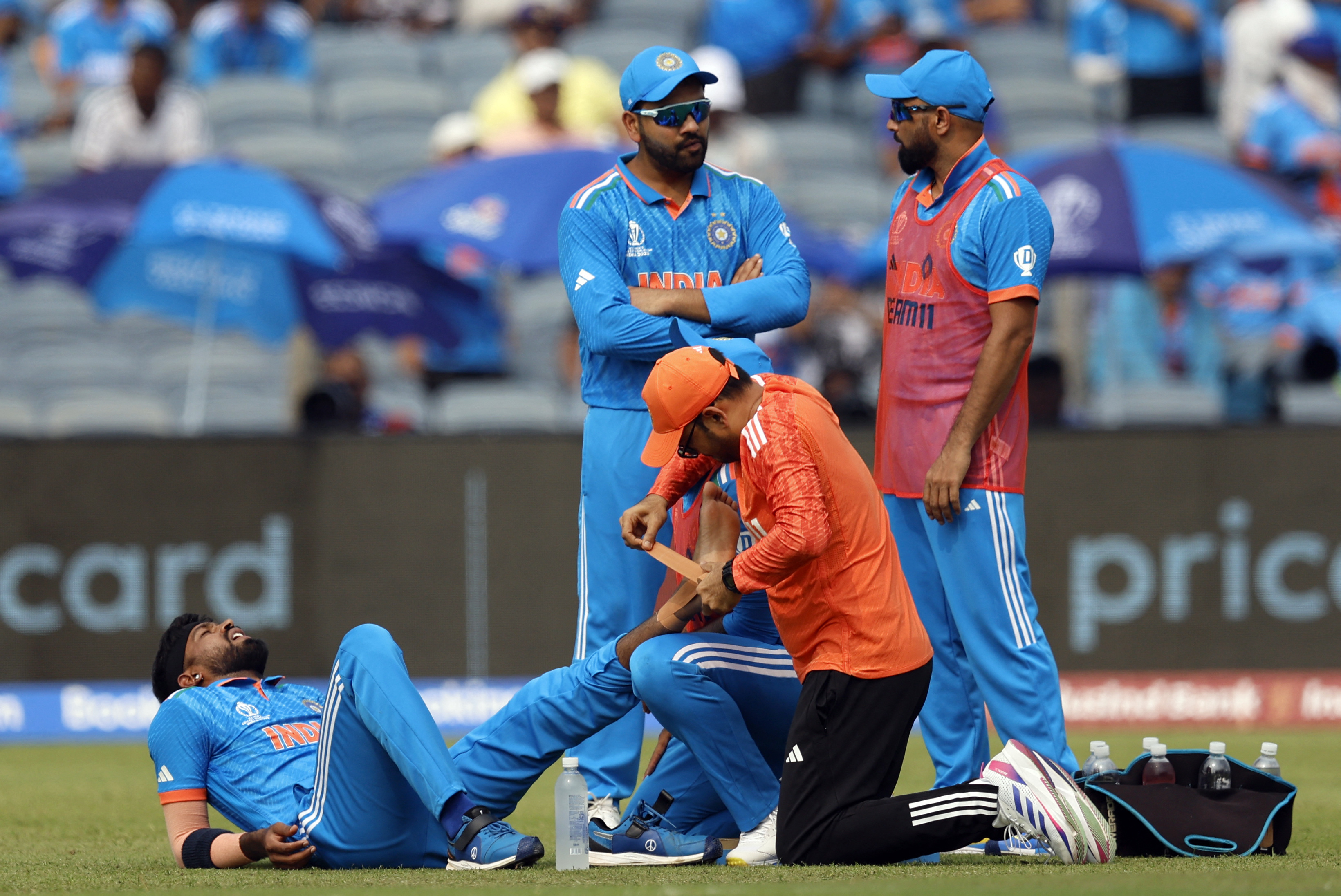 India's Hardik Pandya receives medical attention