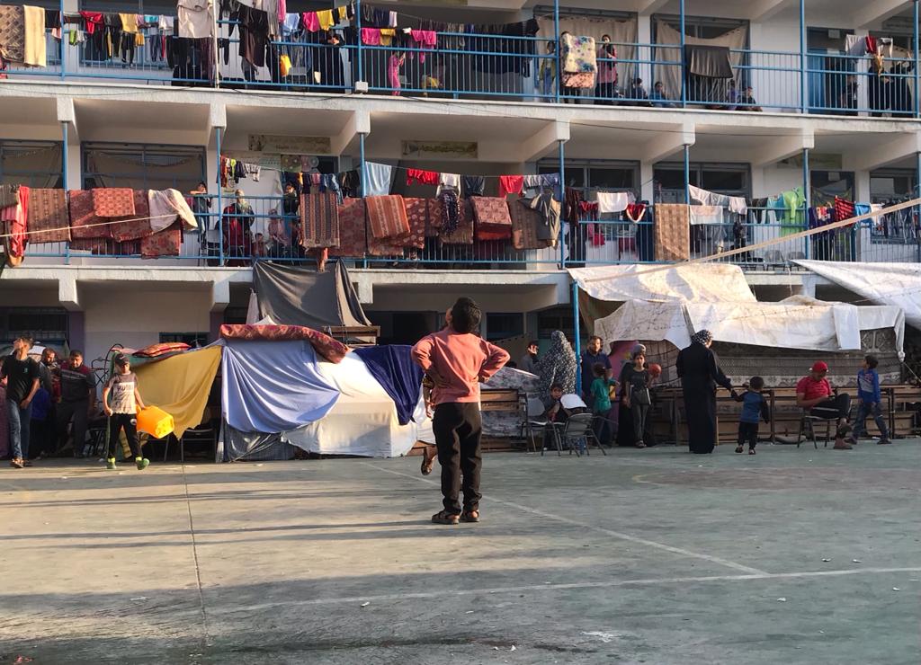 Thousands are sheltering at the Rafah border [Courtesy of Mohammed Almadhoun]