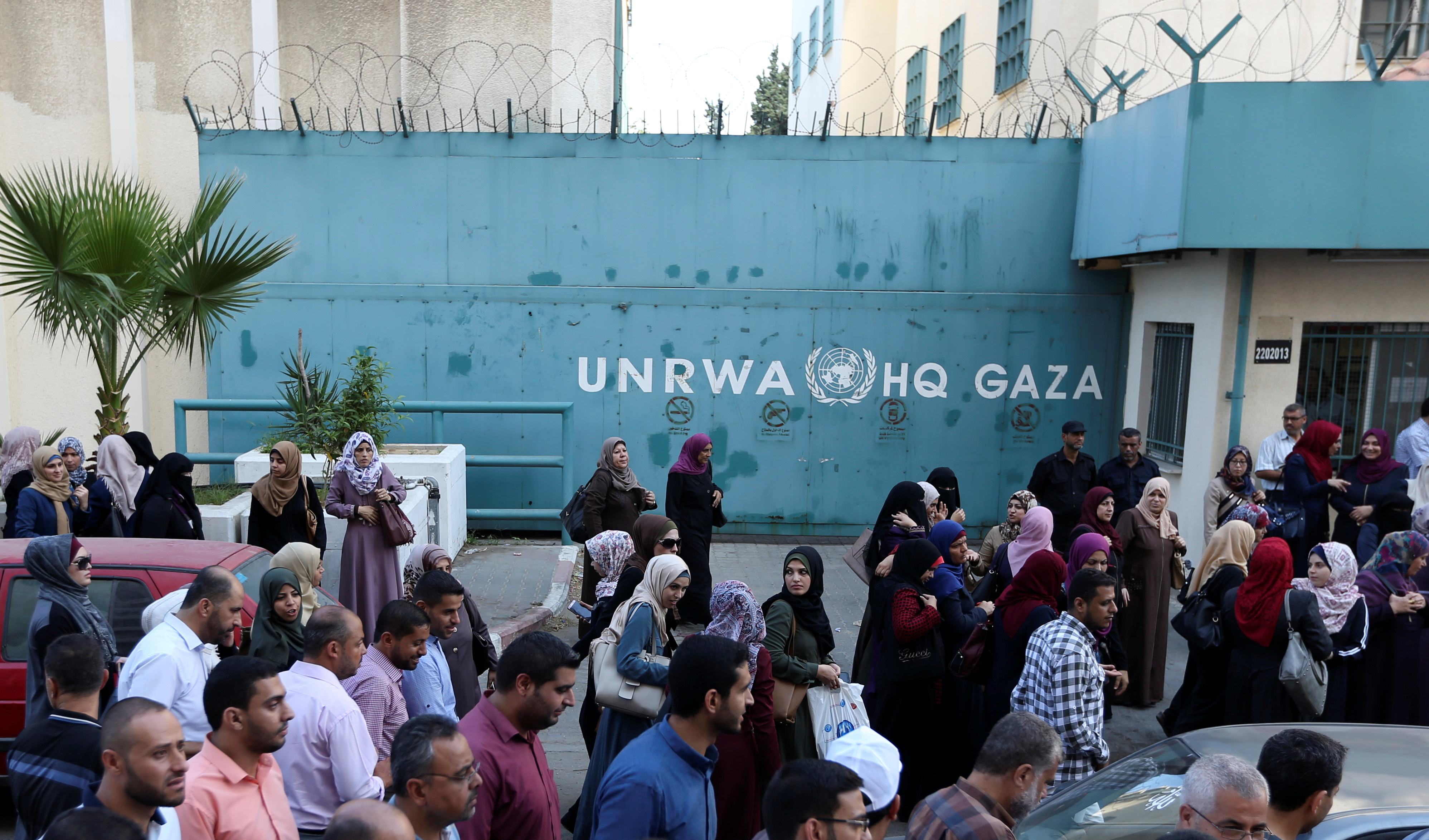 Palestinian employees of United Nations Relief and Works Agency (UNRWA) take part in a protest against job cuts by UNRWA, in Gaza City September 19 2018