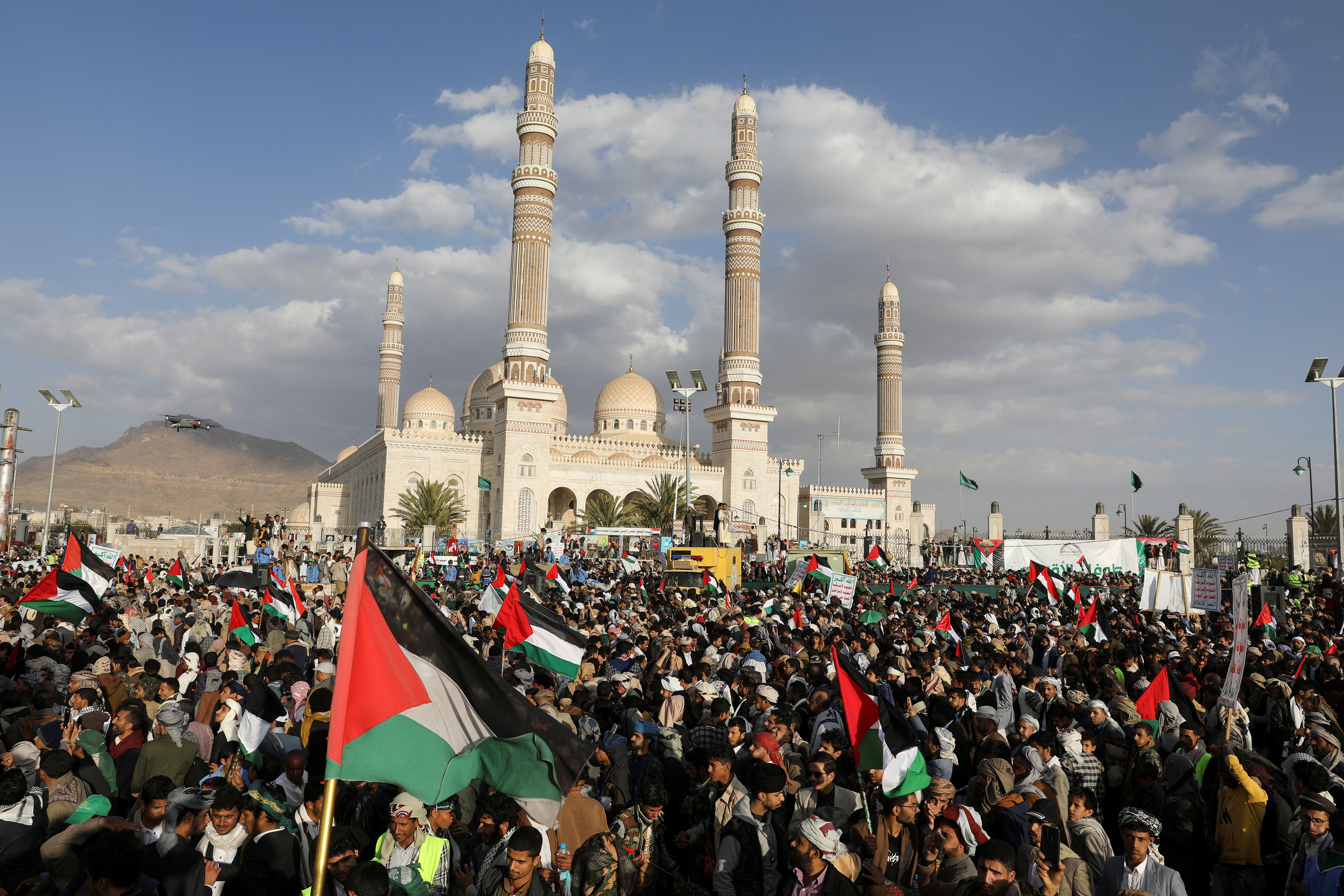 Houthi supporters rally to commemorate ten Houthi fighters killed by the U.S. Navy in the Red Sea, in Sanaa, Yemen January 5, 2024. REUTERS/Khaled Abdullah