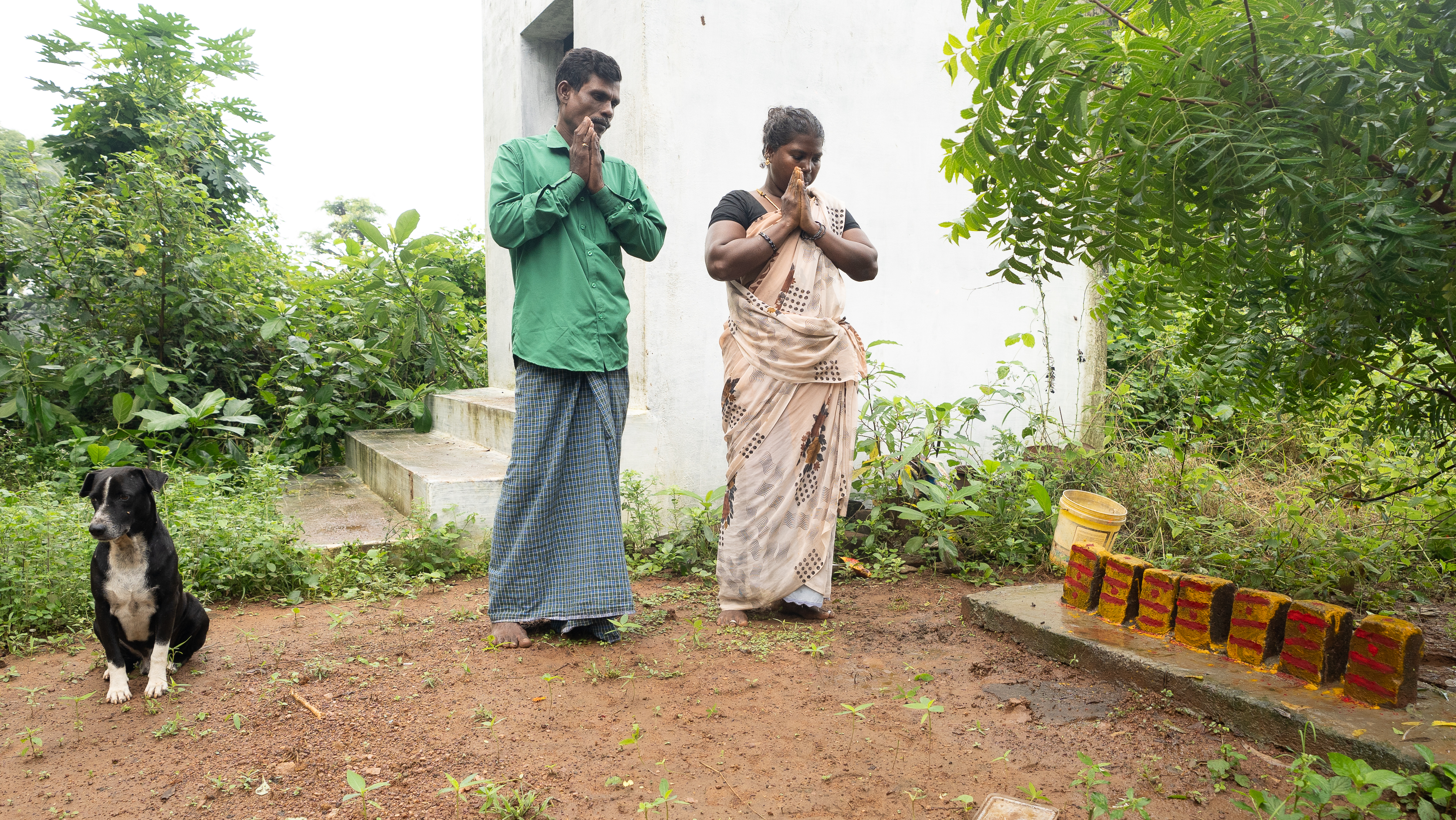 Kali and Alamelu pray
