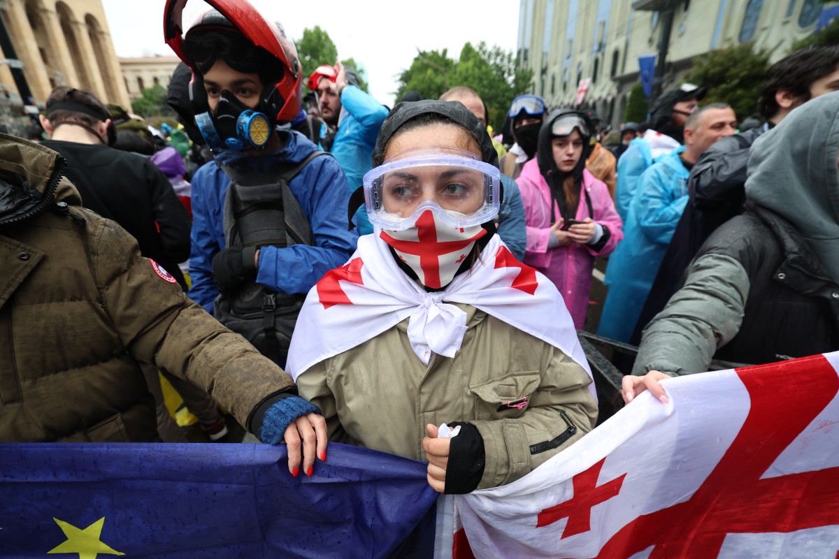Georgian protesters rally against the controversial "foreign influence" bill