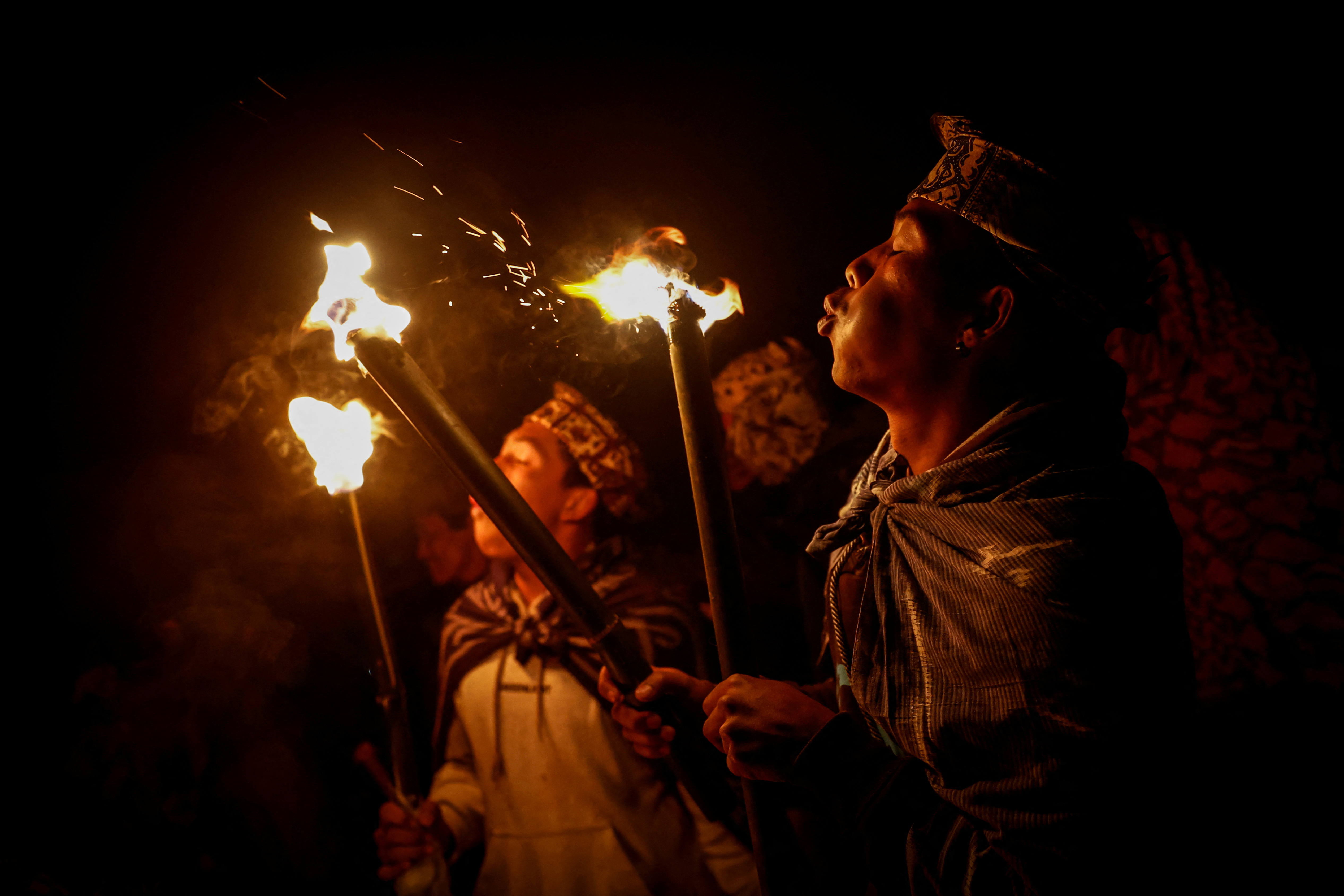 ndonesia's Tenggerese pray for rain as climate change threatens crops