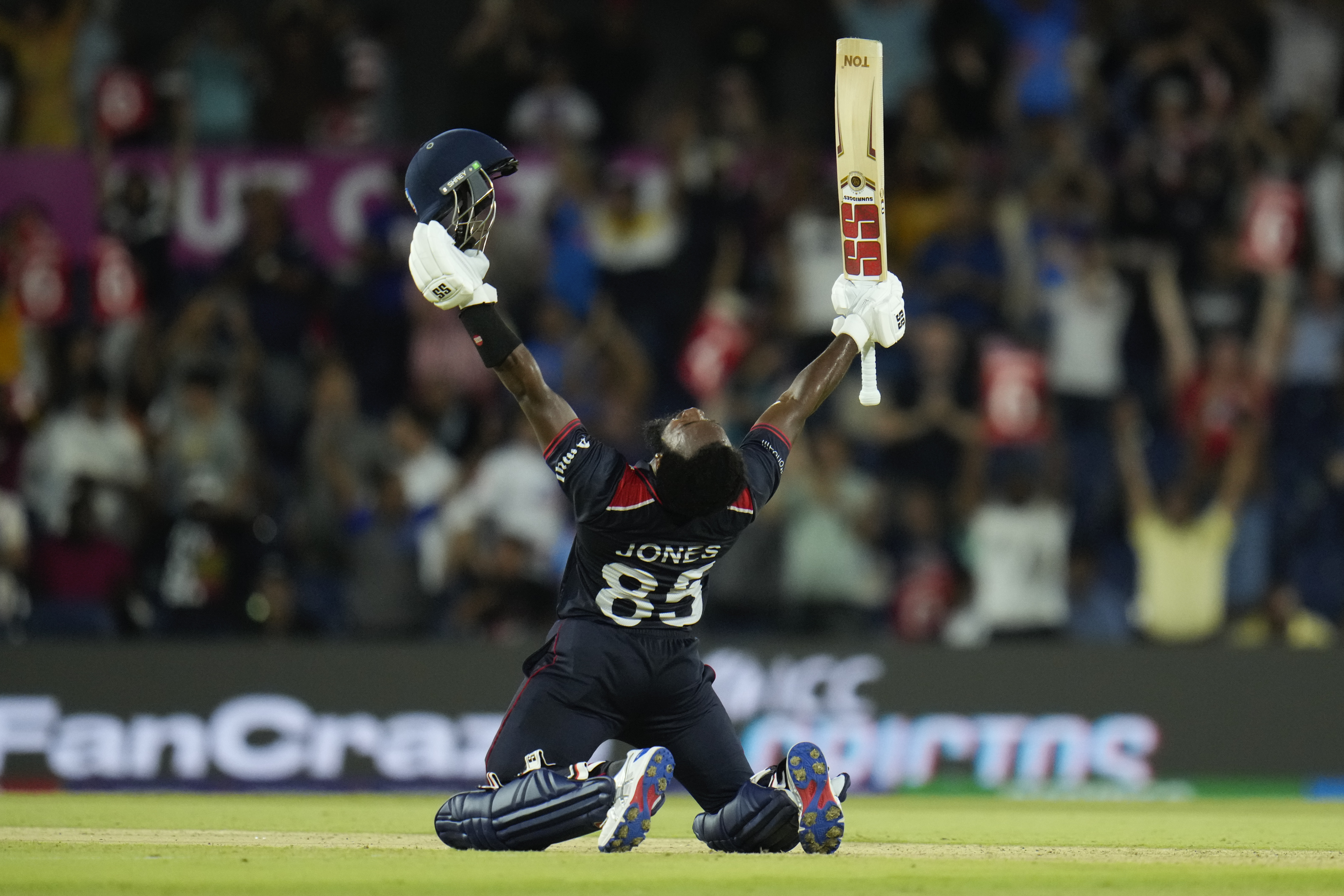 Aaron Jones hit the winning runs in USA’s win over Canada at Grand Prairie Stadium on June 1