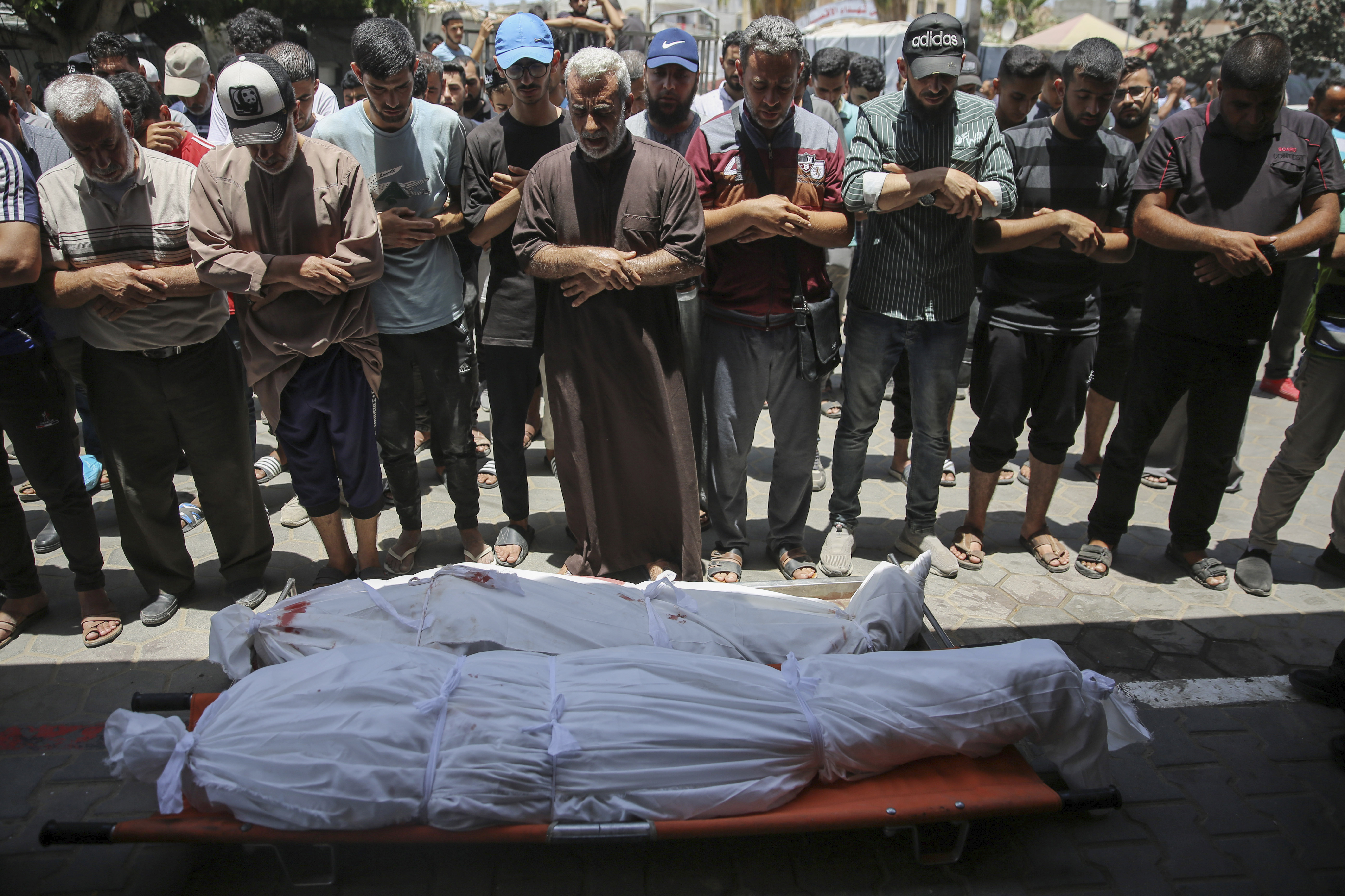Israeli forces step up bombardment across Gaza, amid fierce fighting