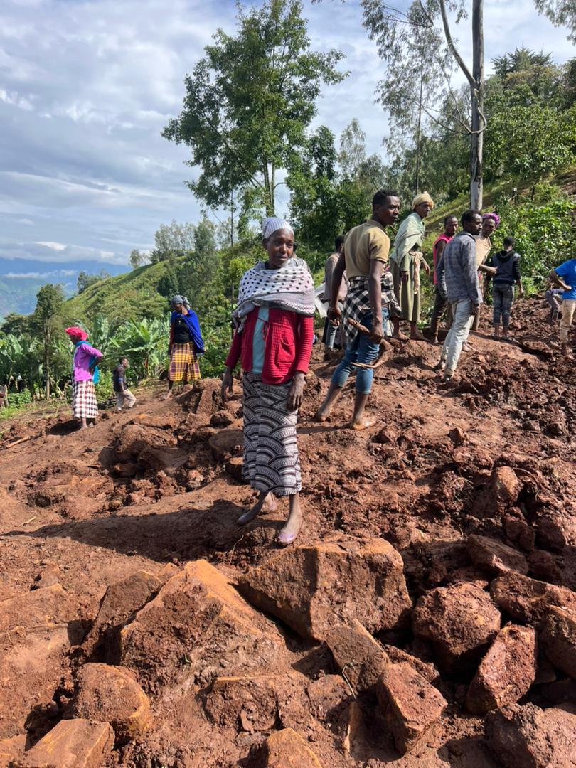 Days after landslides hit, locals are largely left fending for themselves, digging for the missing with basic kits