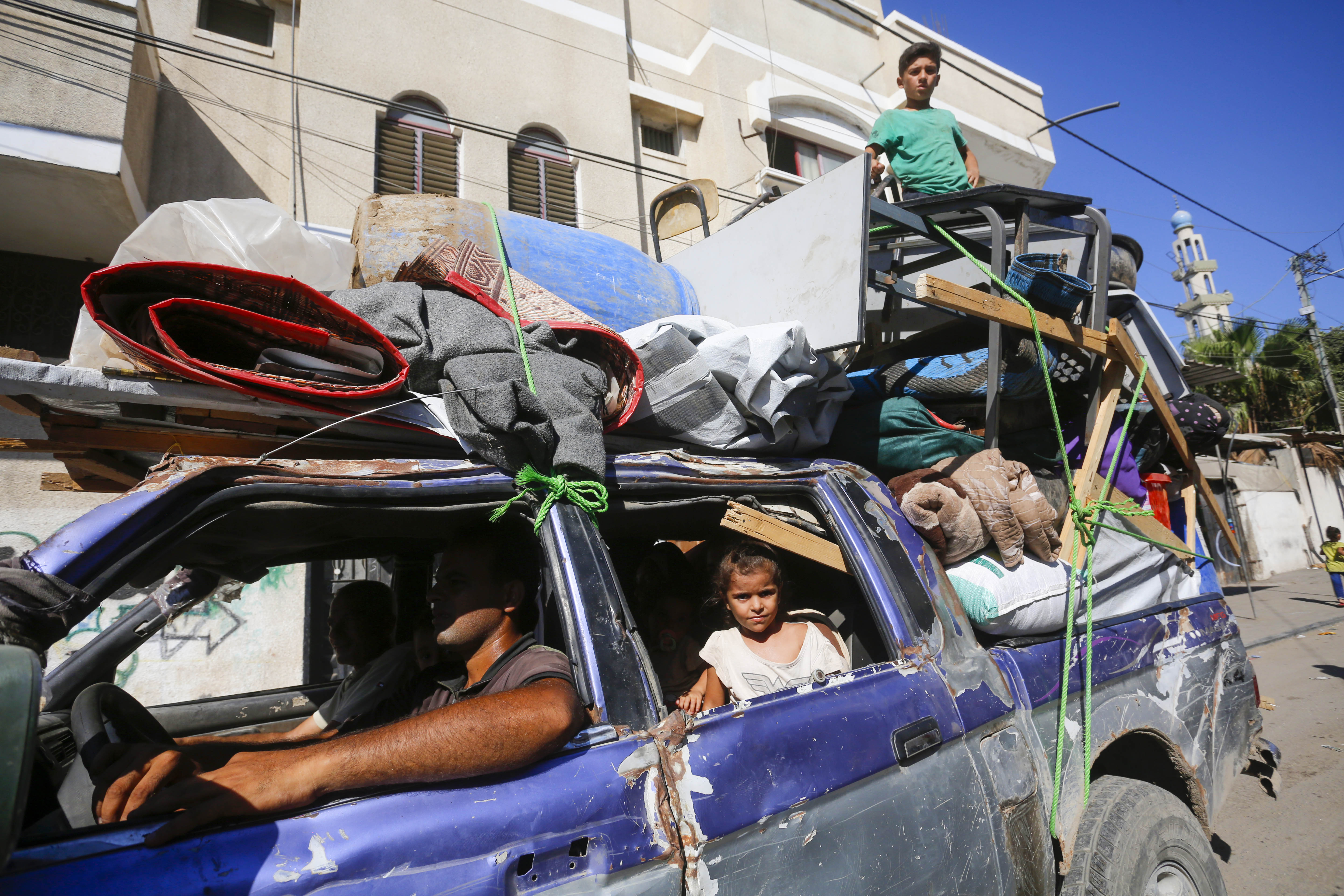 Thousands flee as Israel orders more evacuations in Deir al-Balah