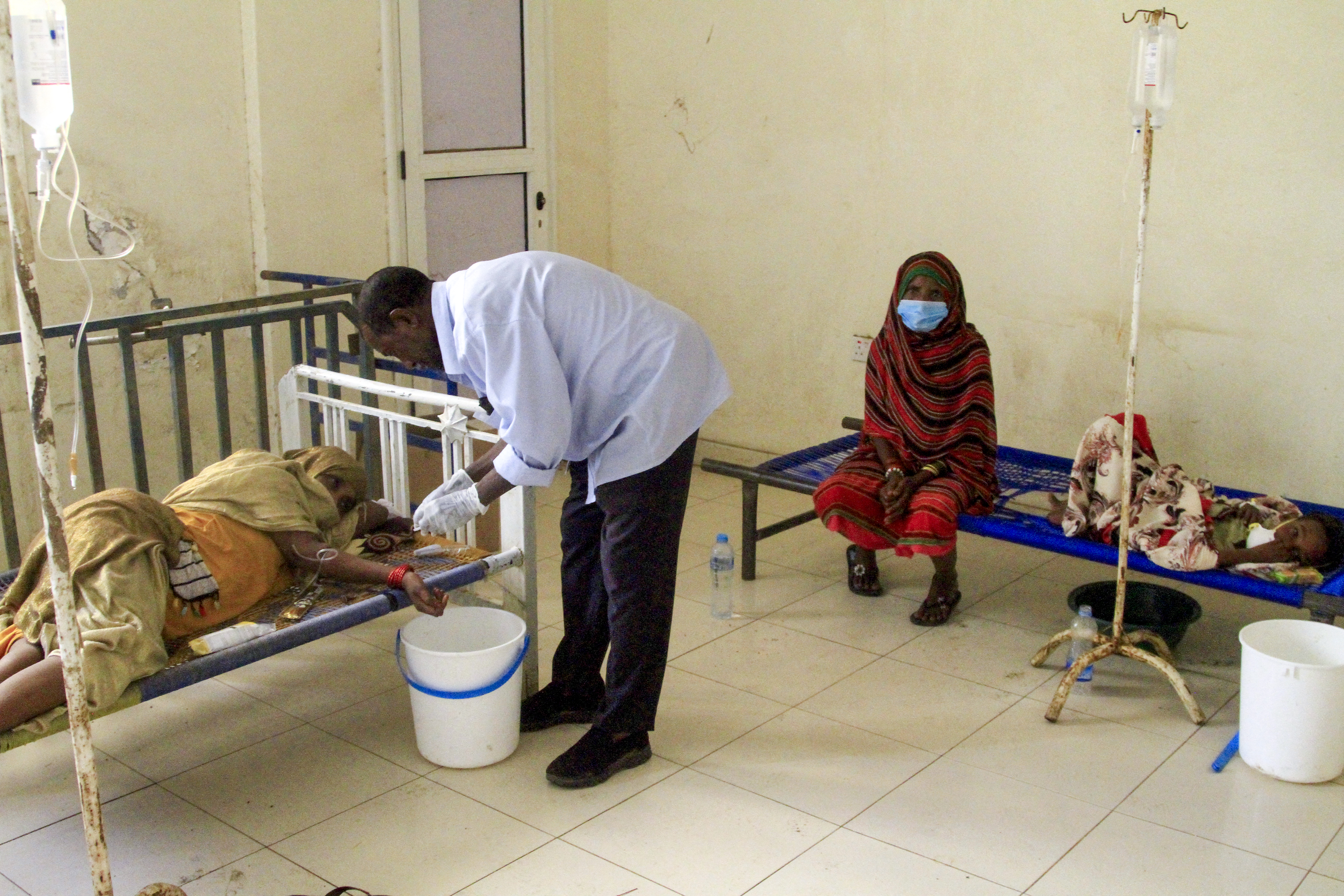 War-ravaged Sudan battles cholera epidemic