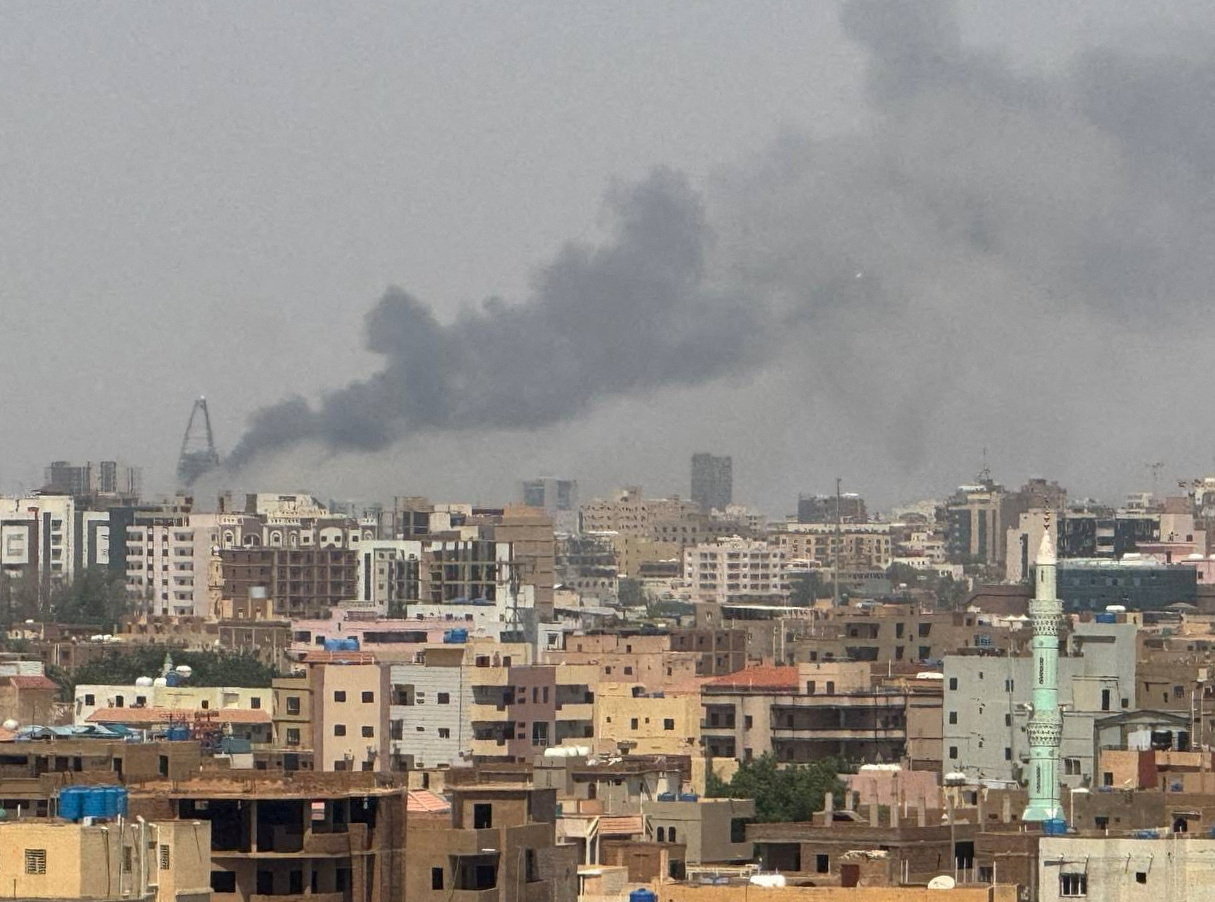 Plumes of smoke rise during clashes between the paramilitary Rapid Support Forces and the army in Khartoum, Sudan, September 26, 2024. REUTERS/Stringer