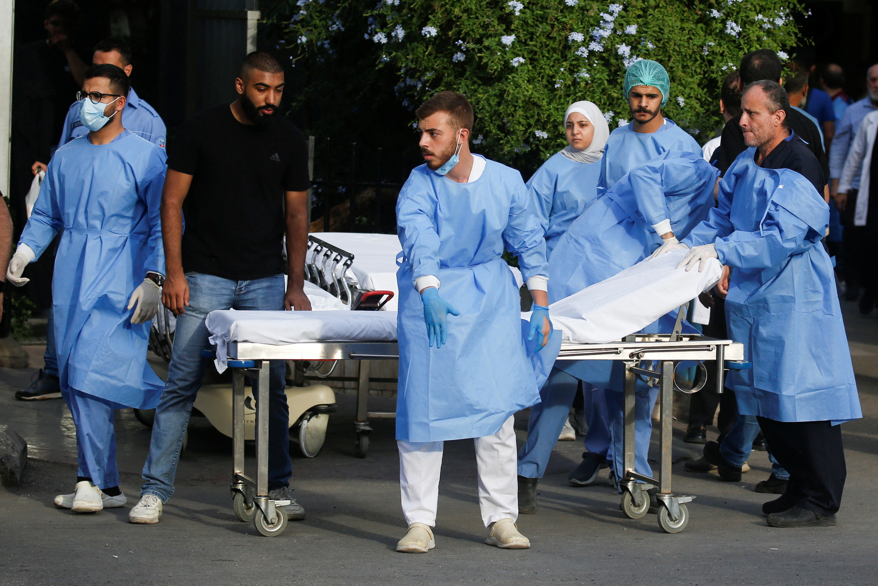 Medical staff waits for the arrival of an ambulance outside of a hospital, after an Israeli strike in the southern suburbs of Beirut, Lebanon, September 20, 2024. REUTERS/Amr Abdallah Dalsh