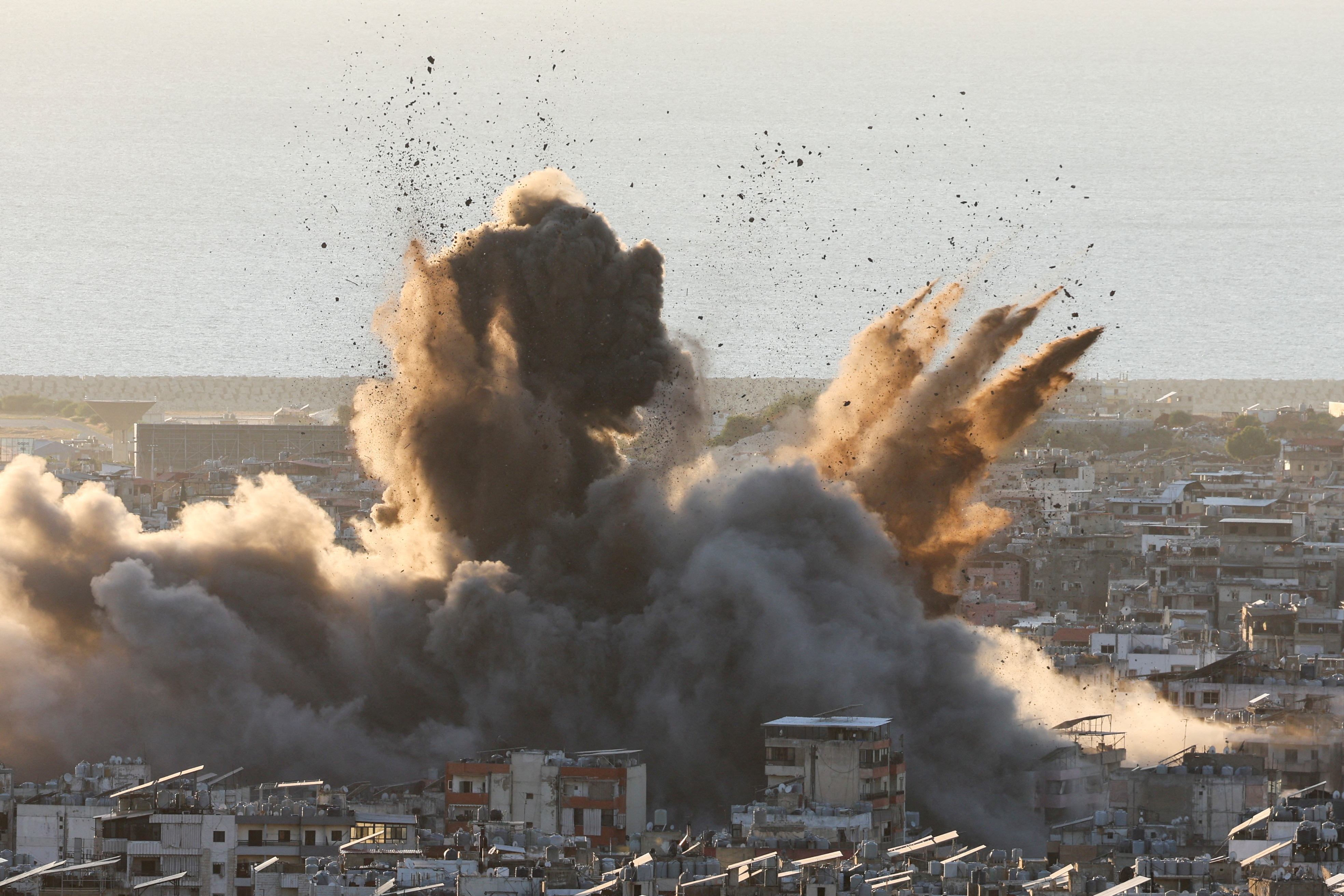 Smoke billows over Beirut's southern suburbs after an Israeli strike, amid the ongoing hostilities between Hezbollah and Israeli forces, as seen from Hadath, Lebanon October 19, 2024. REUTERS/Mohamed Azakir TPX IMAGES OF THE DAY