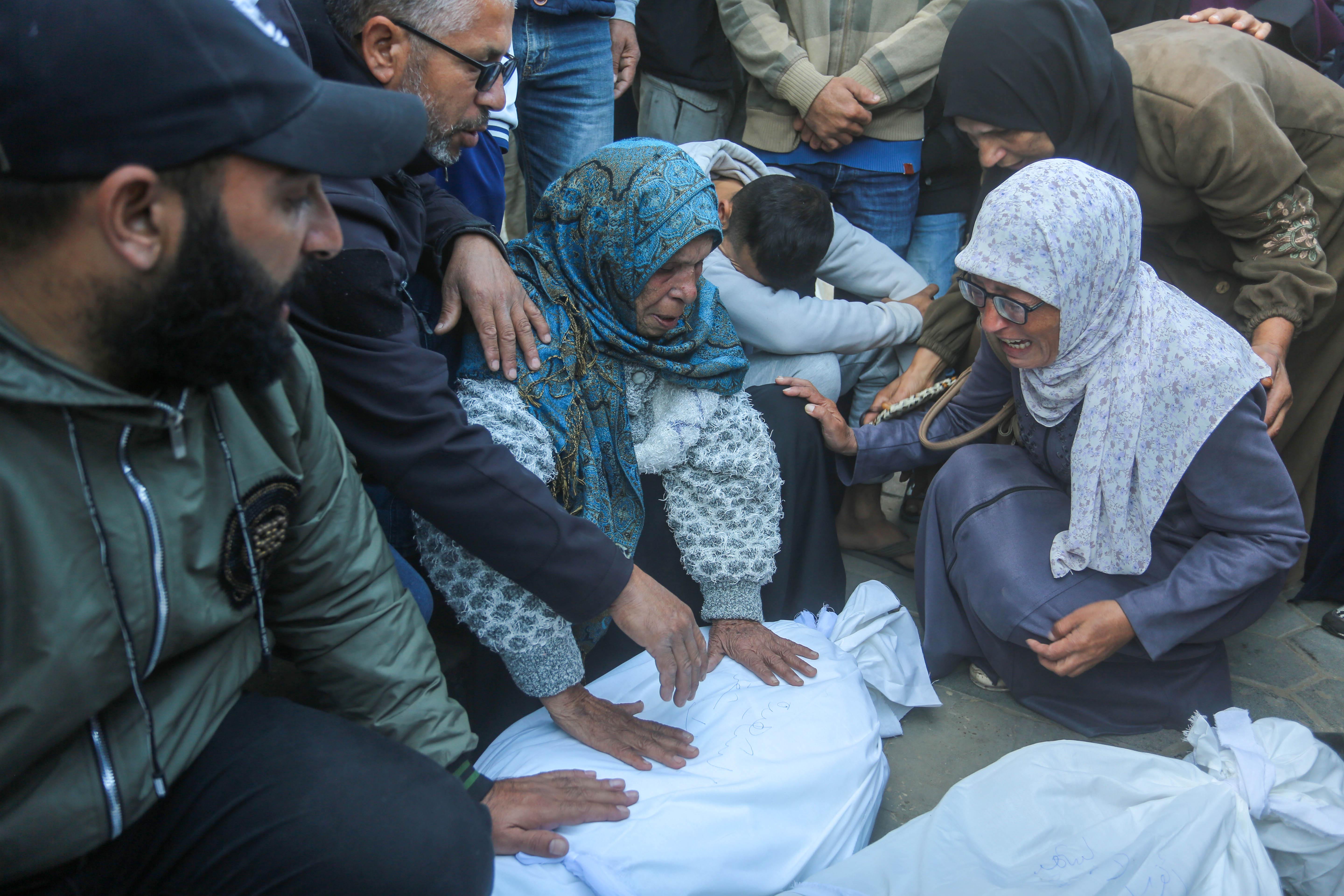 Palestinians mourn relatives killed in Gaza