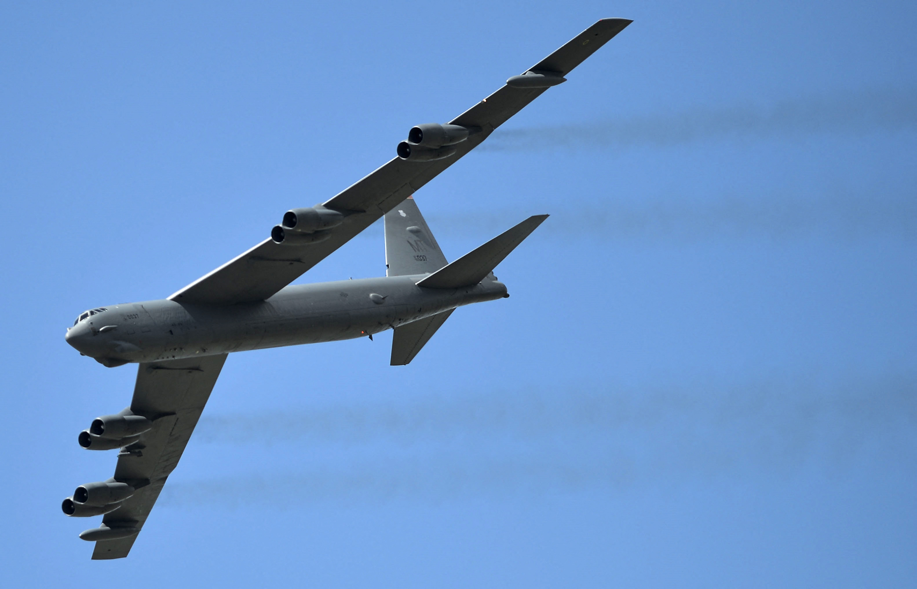 B52
