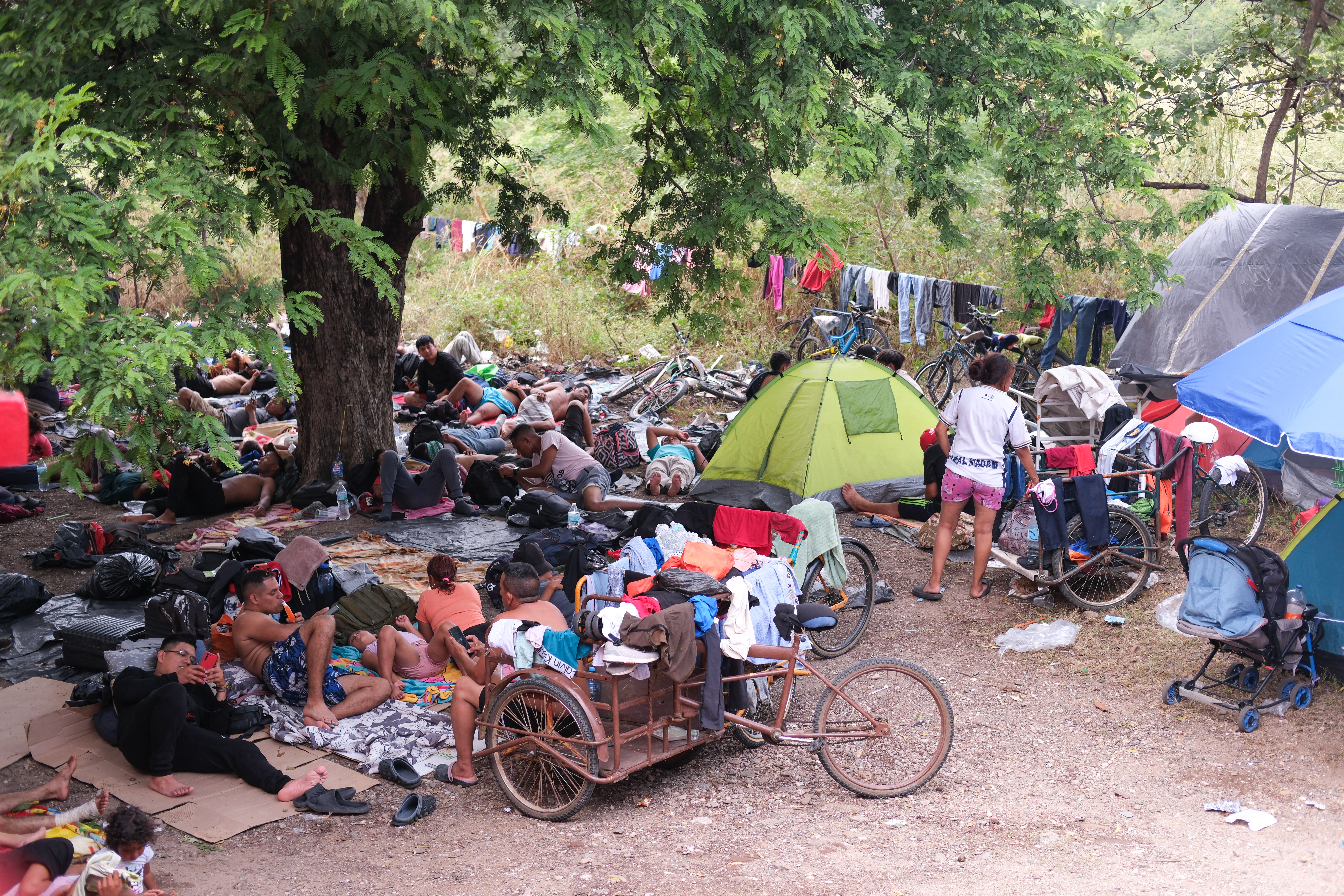 Migrants and asylum seekers resting in Santiago Niltepec, Mexico