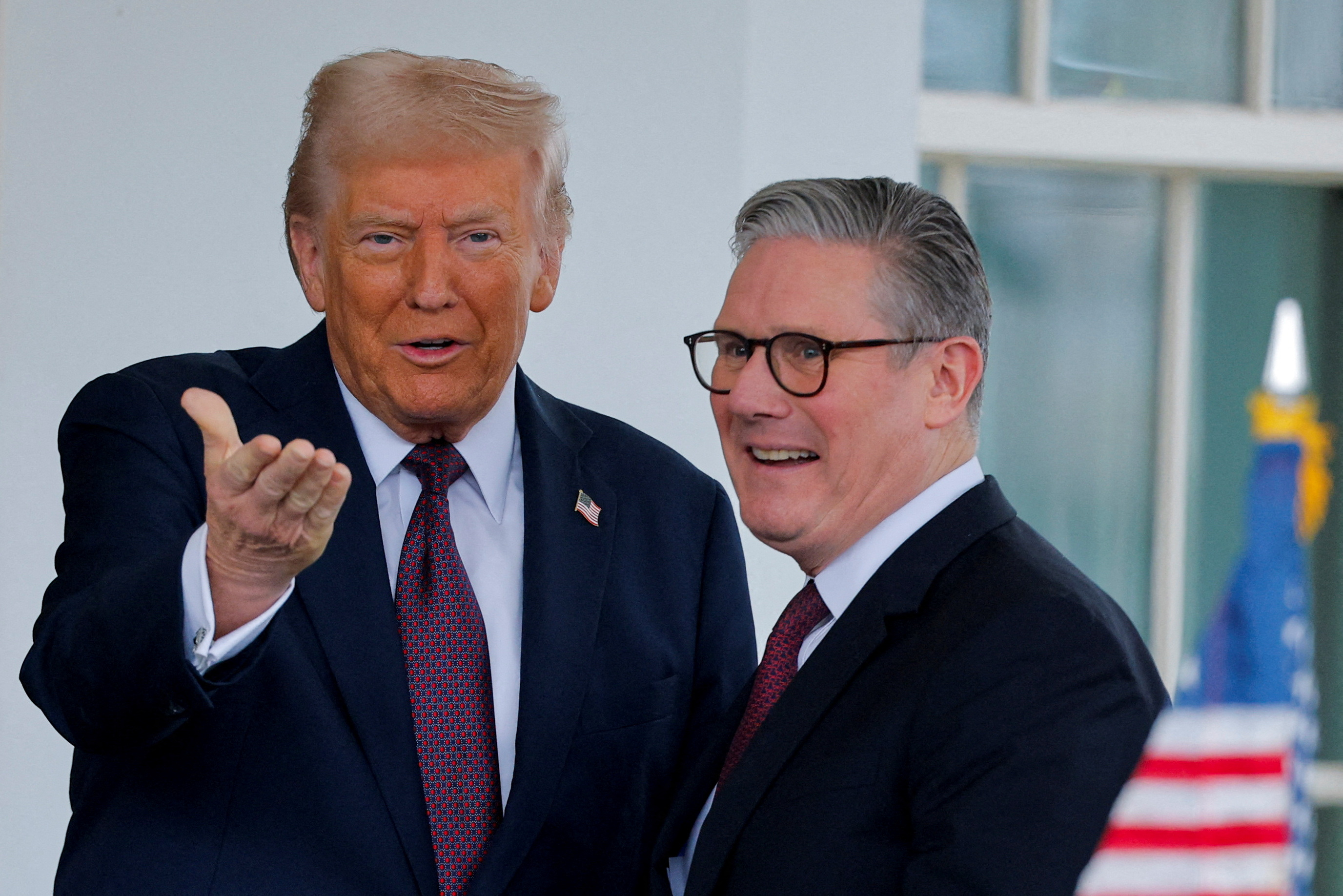 Donald Trump and Keir Starmer outside the White House.