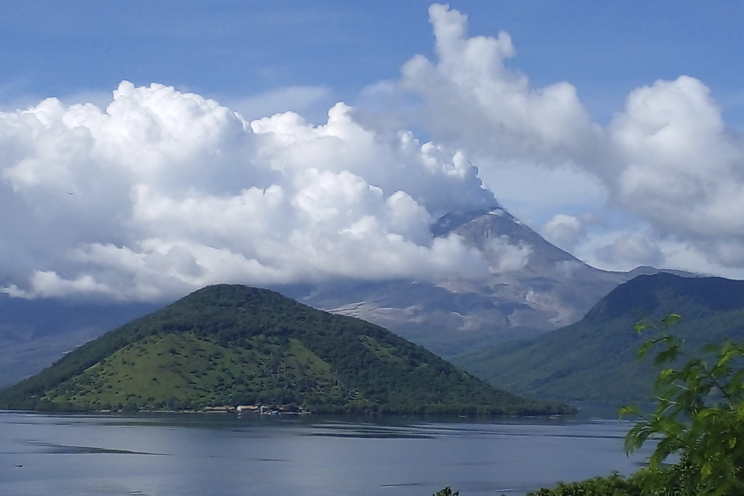 Mount Lewotobi Laki-Laki spews volcanic materials into the air in East Flores, Indonesia Friday, March 21, 2025. (AP Photo/Ester Narek)