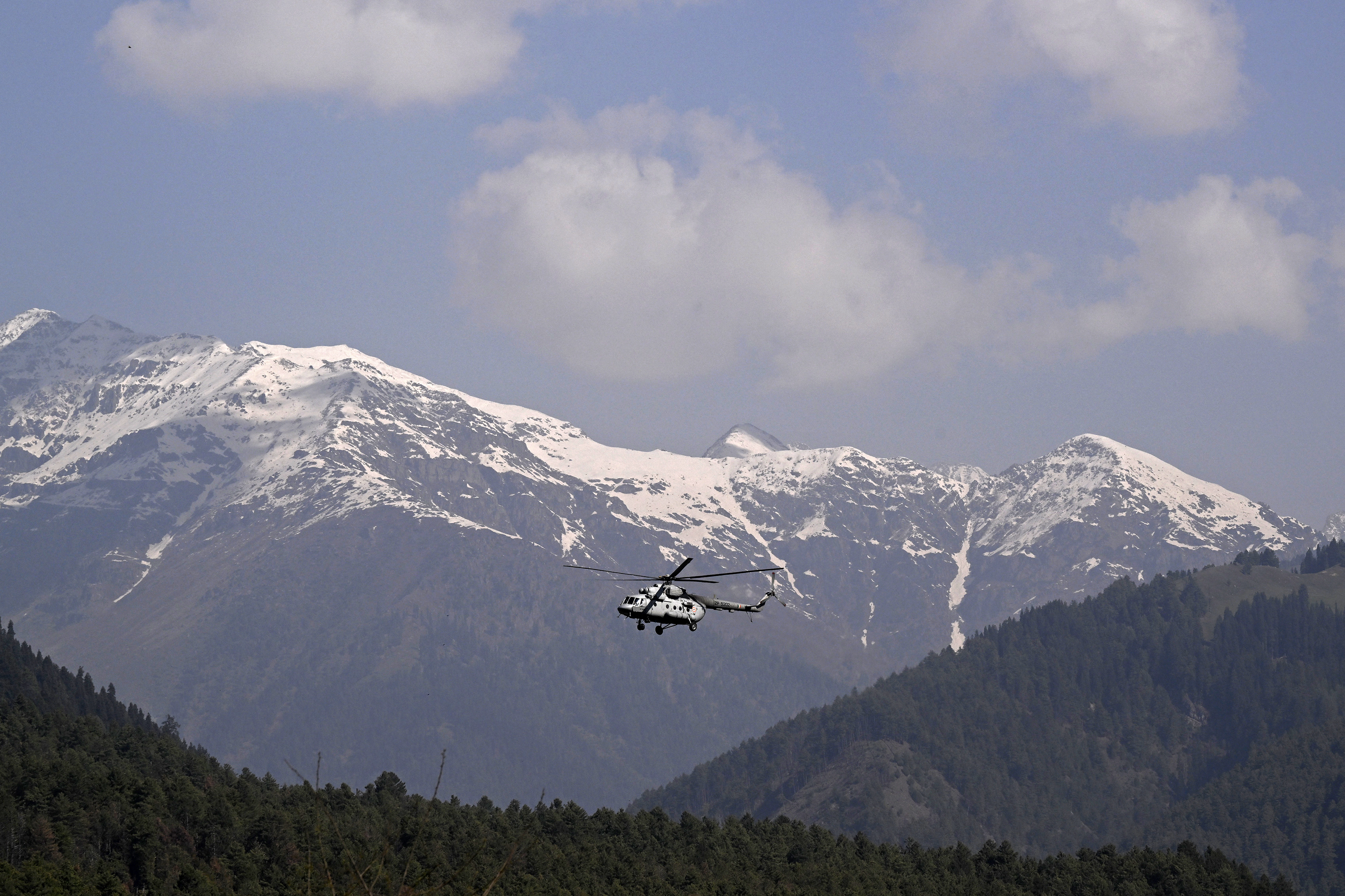 India hunts gunmen who killed 26 in Kashmir tourist hotspot