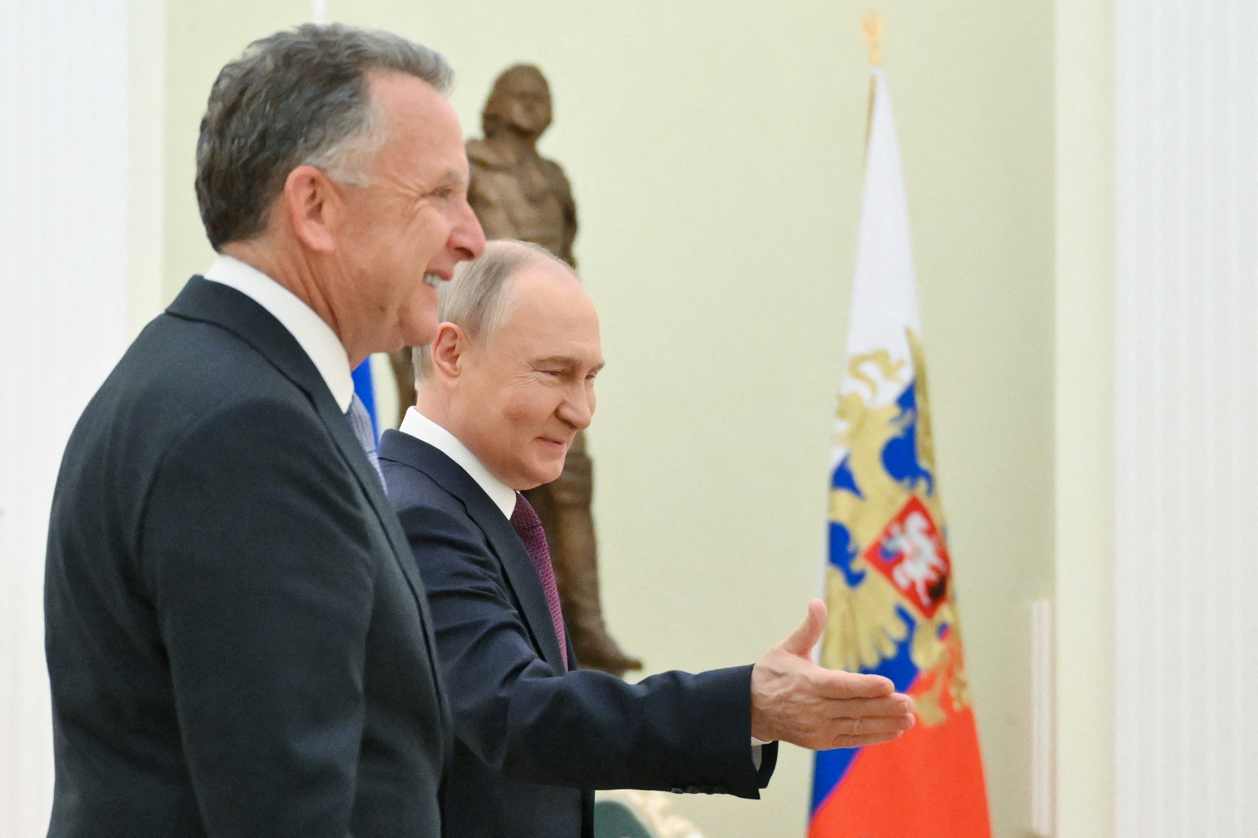 Russian President Vladimir Putin shows the way to U.S. President Donald Trump's envoy Steve Witkoff during a meeting in Moscow, Russia, April 25, 2025. Sputnik/Kristina Kormilitsyna/Pool via REUTERS ATTENTION EDITORS - THIS IMAGE WAS PROVIDED BY A THIRD PARTY.