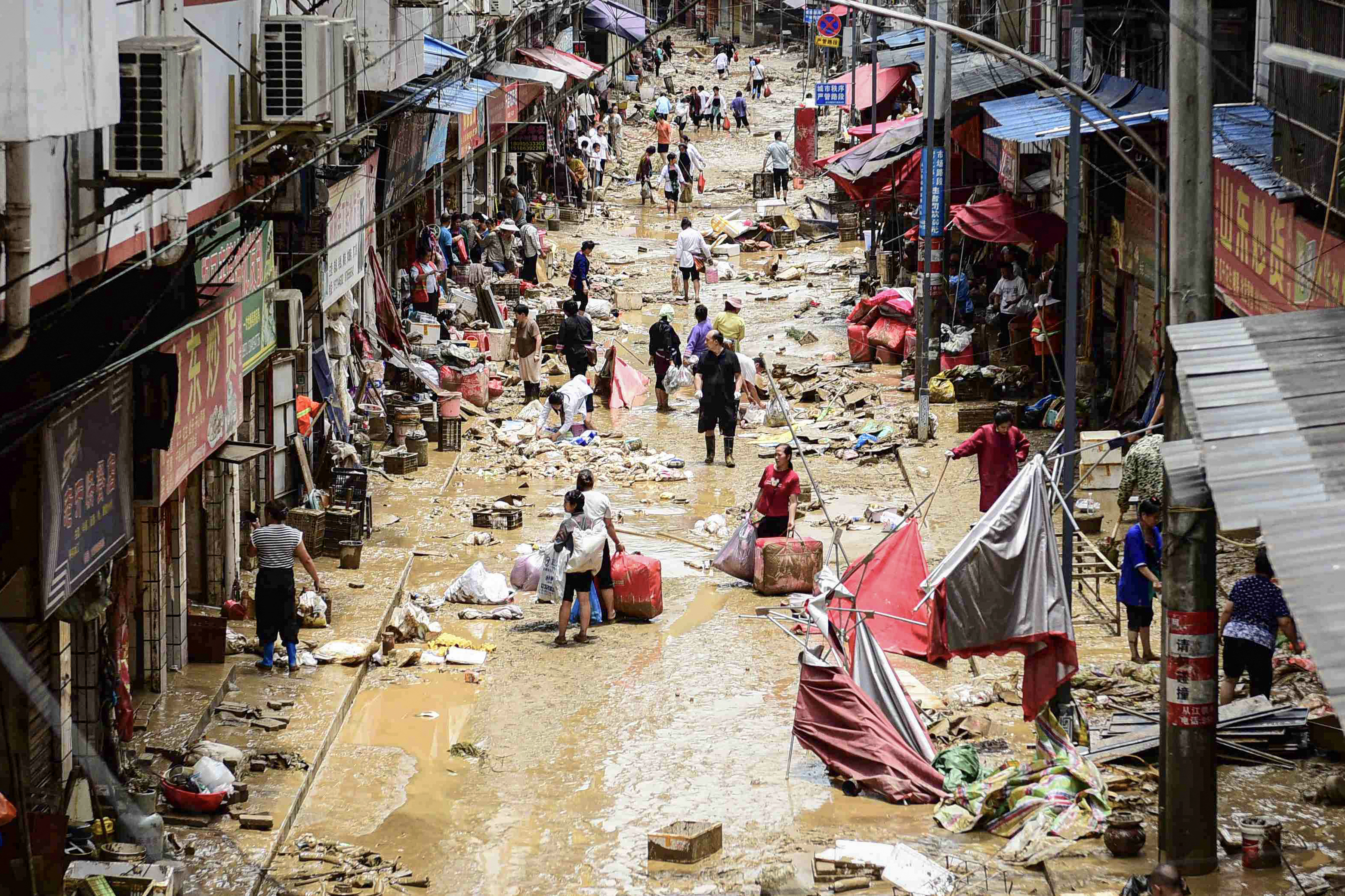 China floods leave six dead and thousands displaced