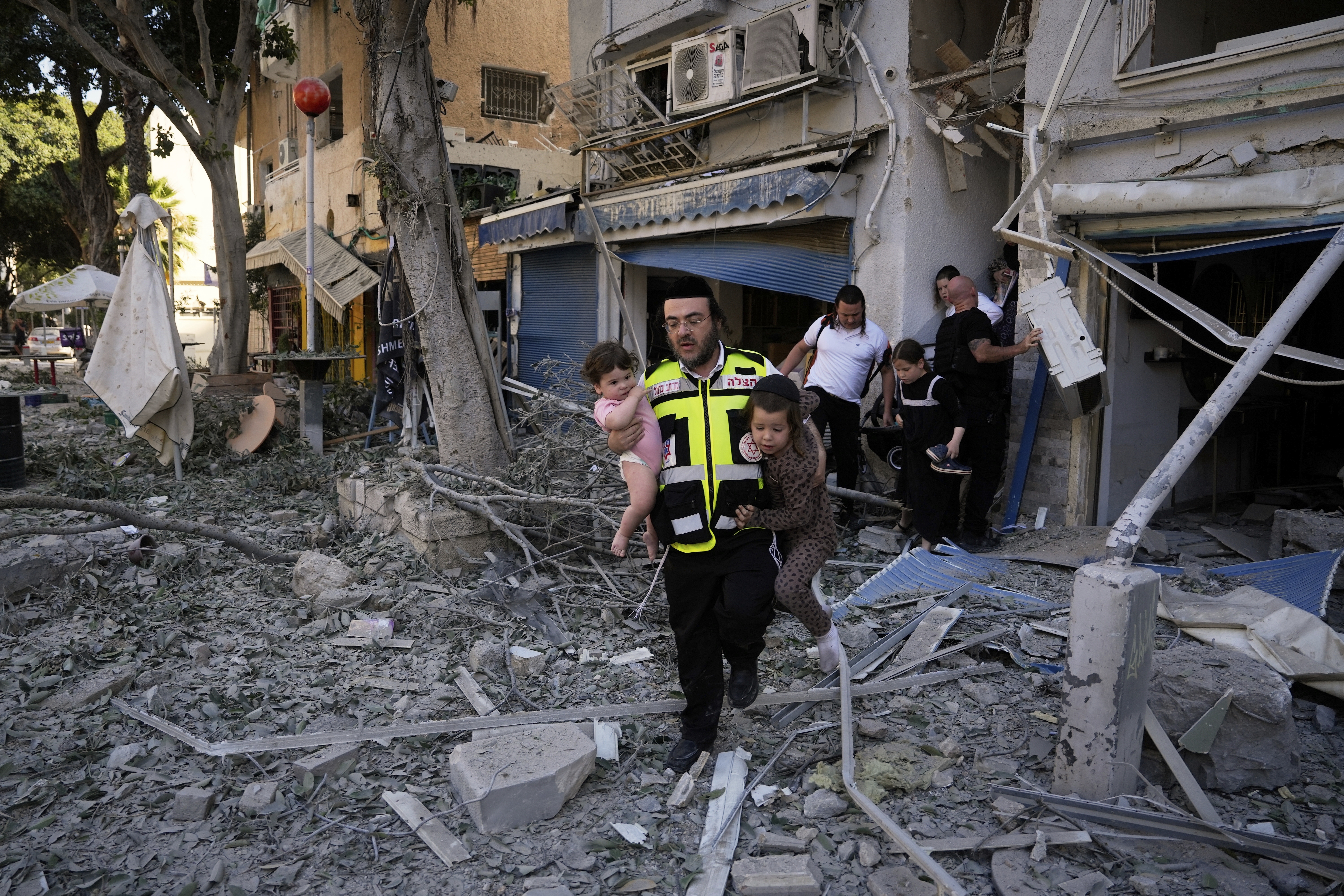 Iranian missiles hit Israel after US strikes on Iran nuclear sites