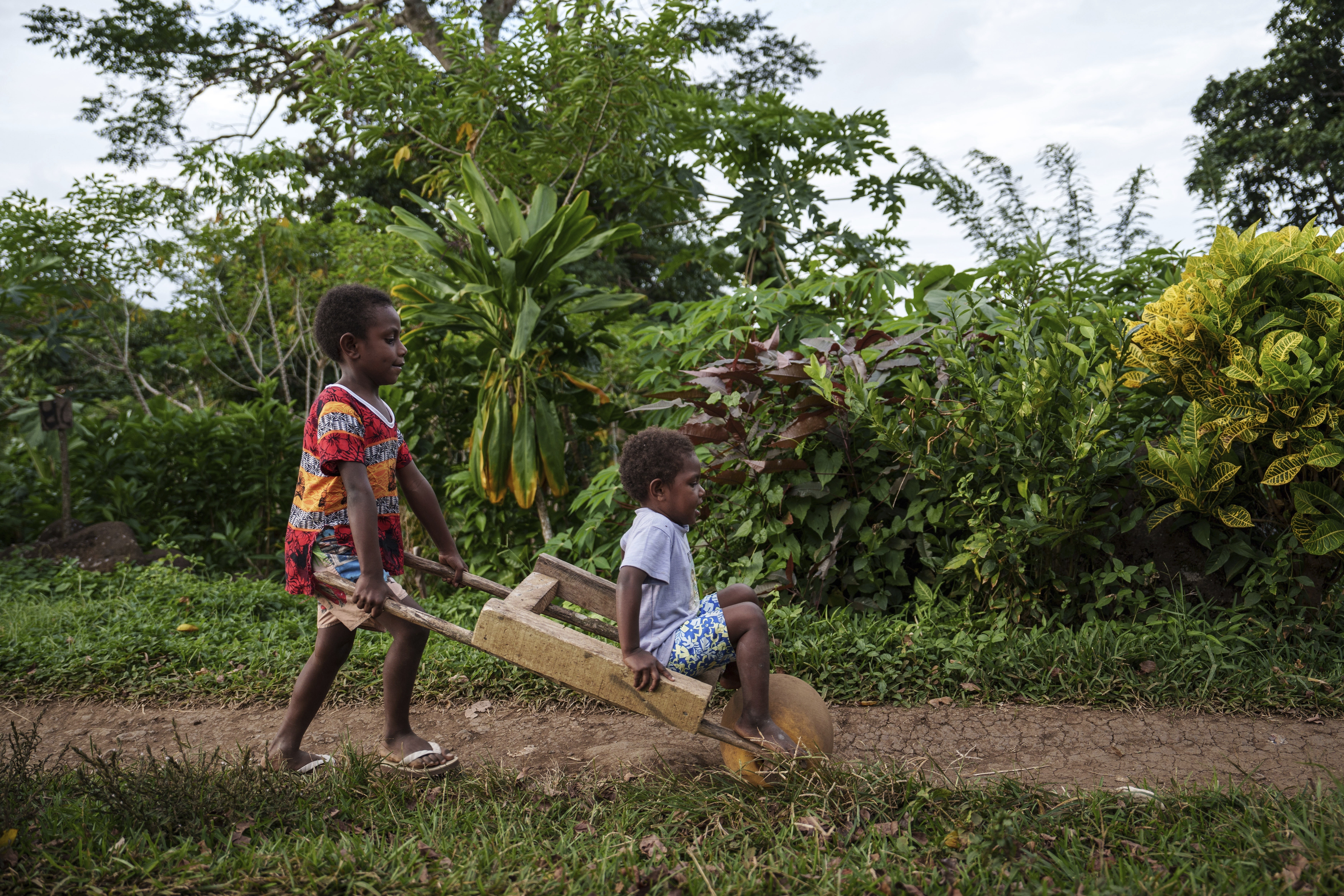 Children play on Pele Island