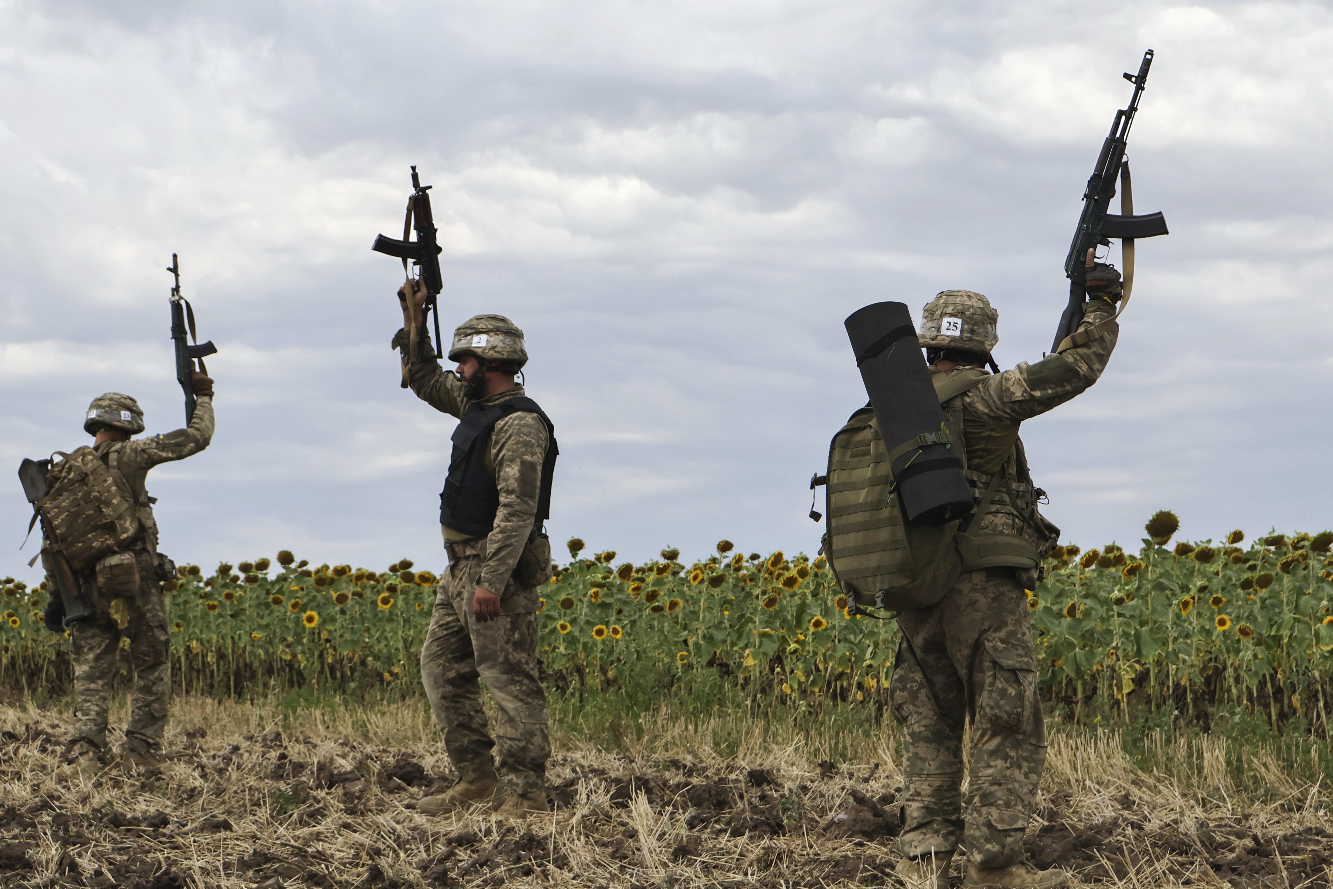 Ukrainian recruits undergoing military training at an undisclosed location in the Zaporizhia region, southeastern Ukraine, August 11, 2025, amid the Russian invasion