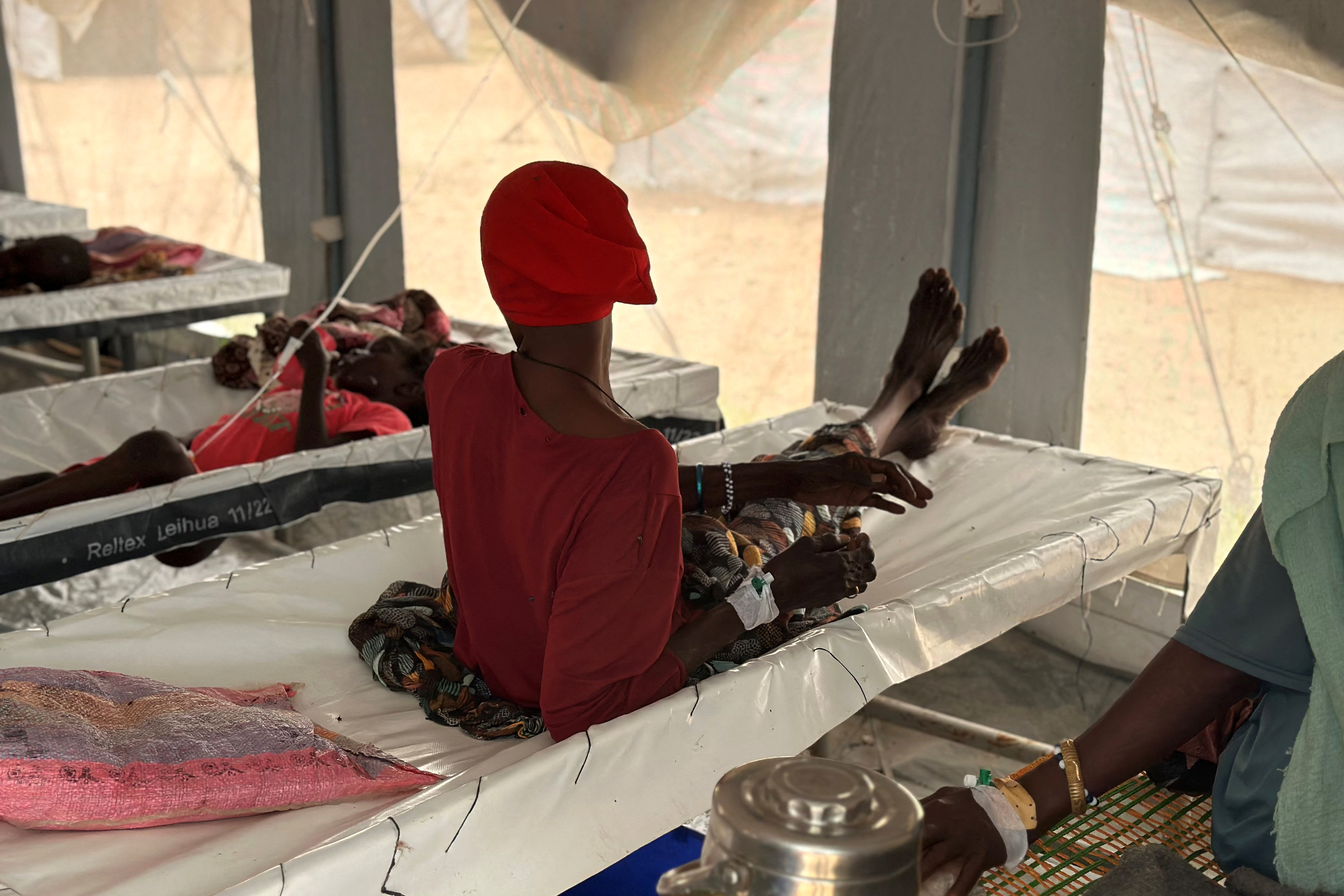 Sudan refugees face cholera outbreak with nothing but lemons for medicine