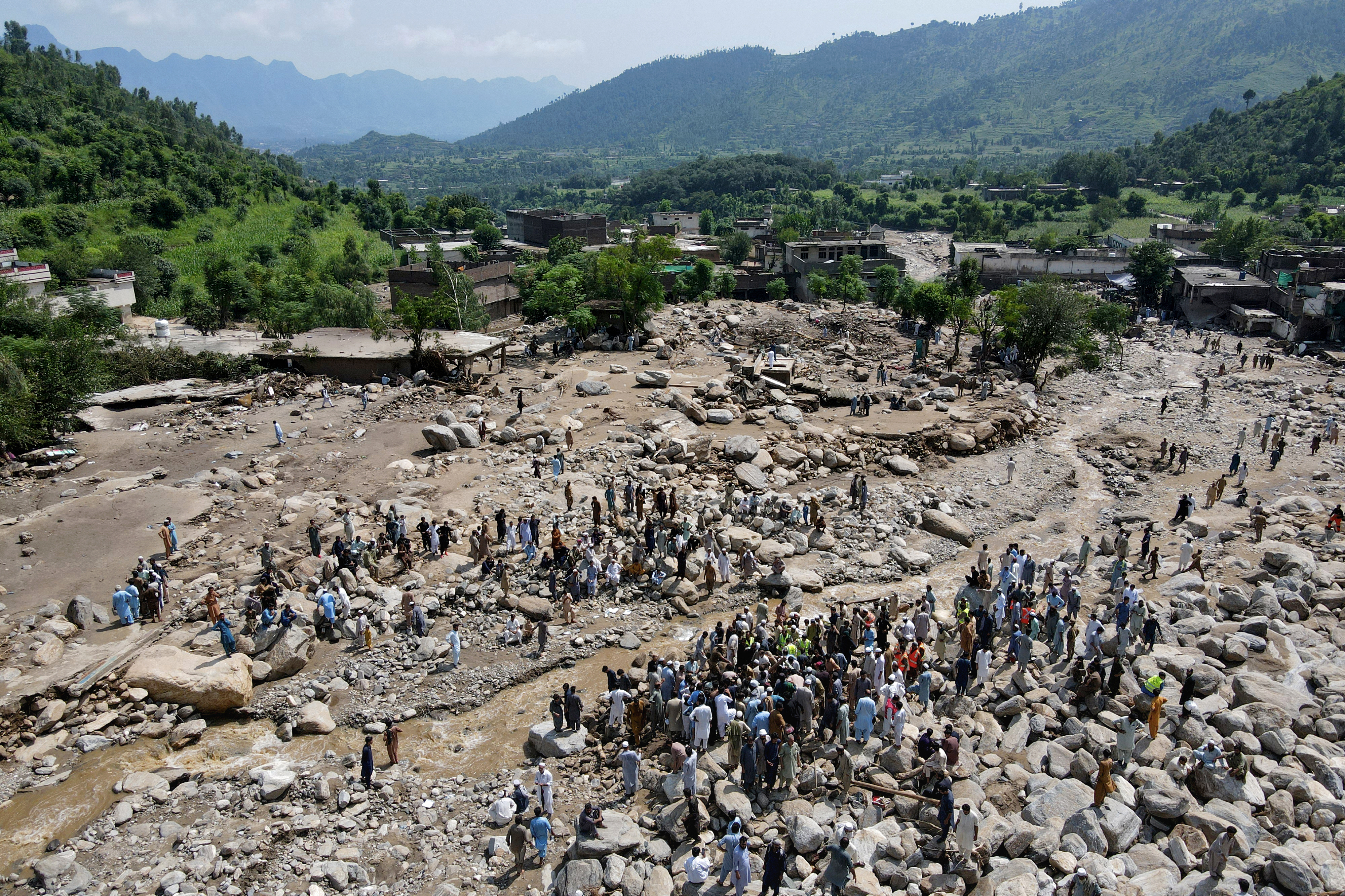 Hopes for survivors wane after Pakistan flooding kills hundreds
