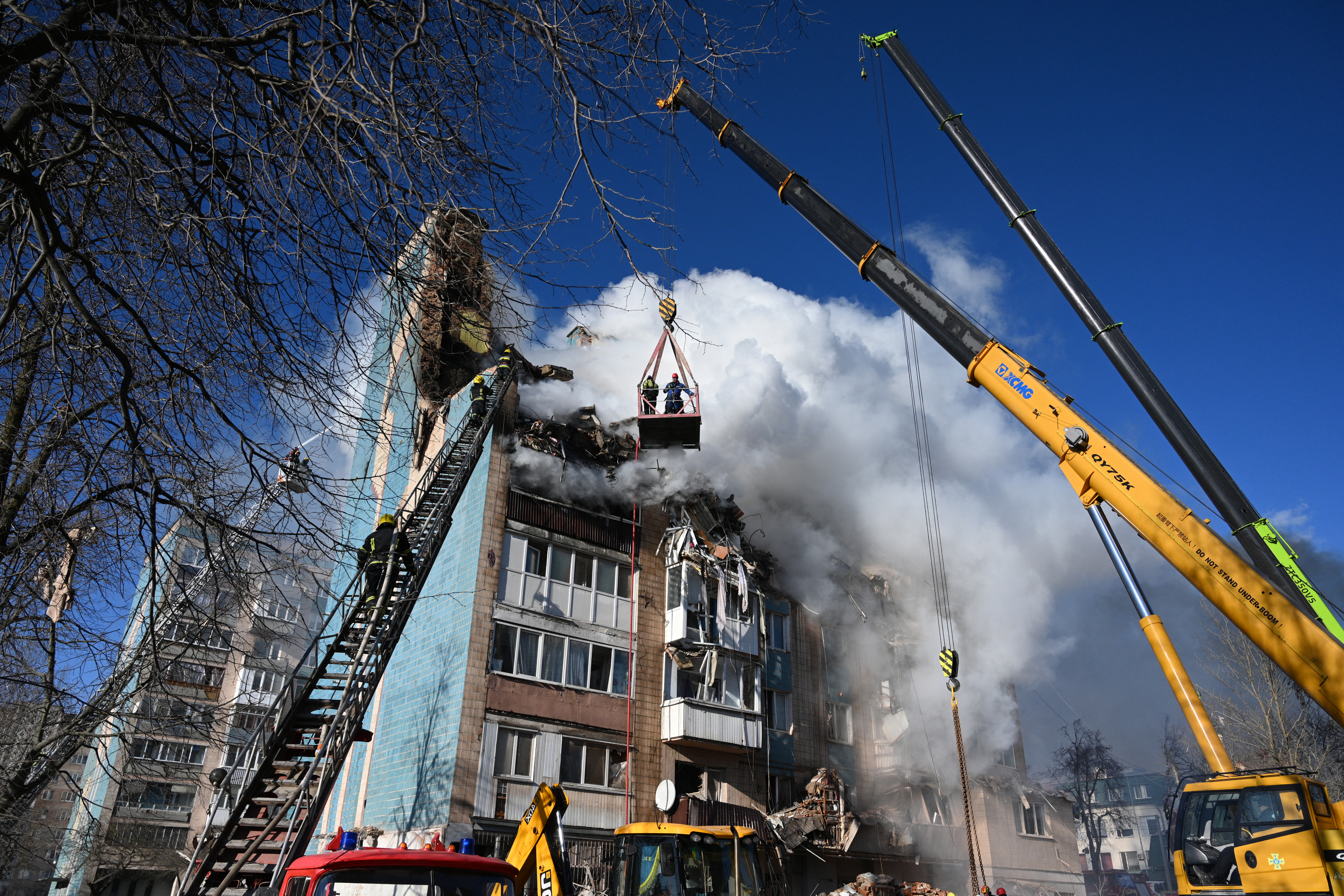 Devastating Russian assault kills 26 in western Ukraine