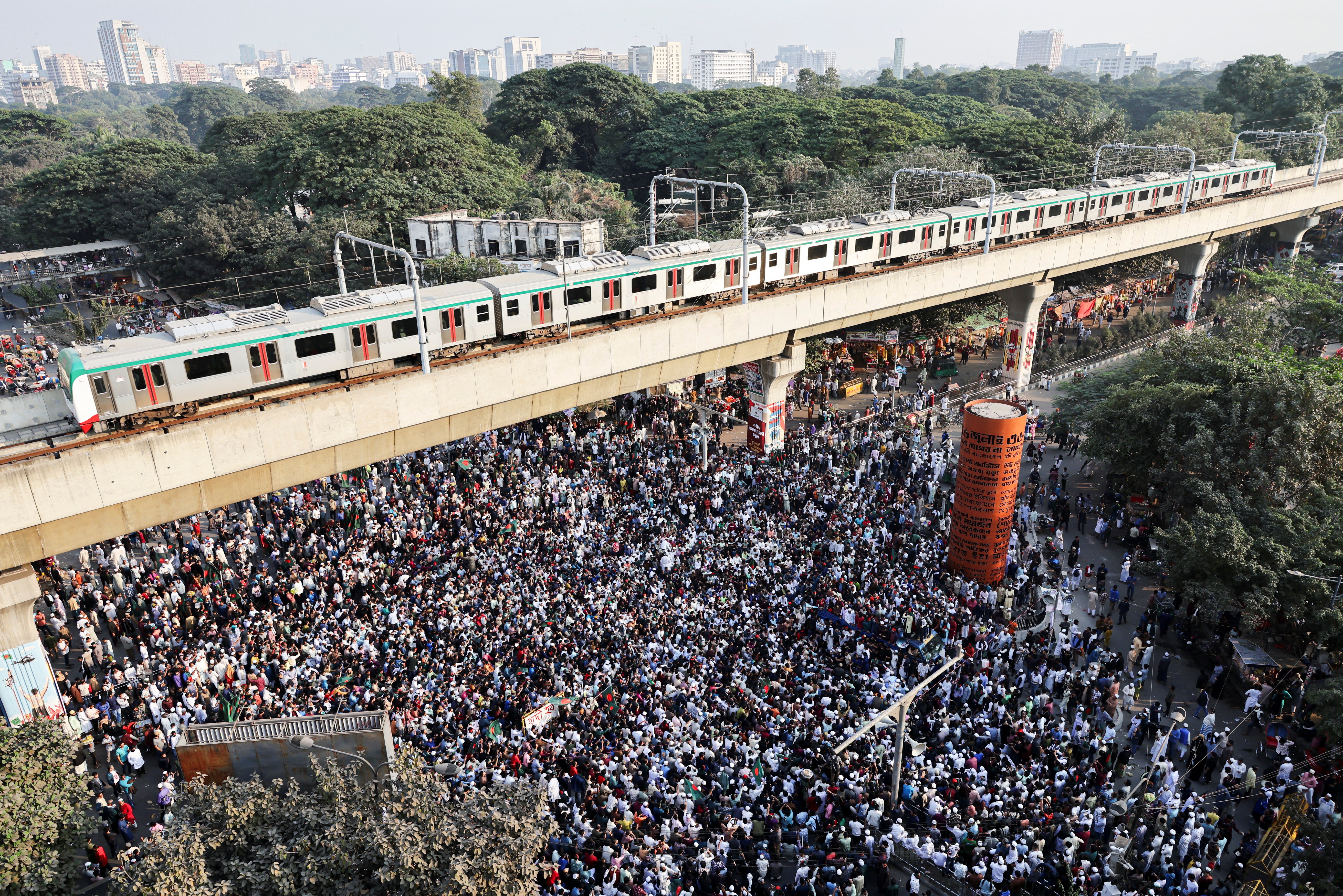 Protests escalate in Bangladesh after death of student leader Hadi
