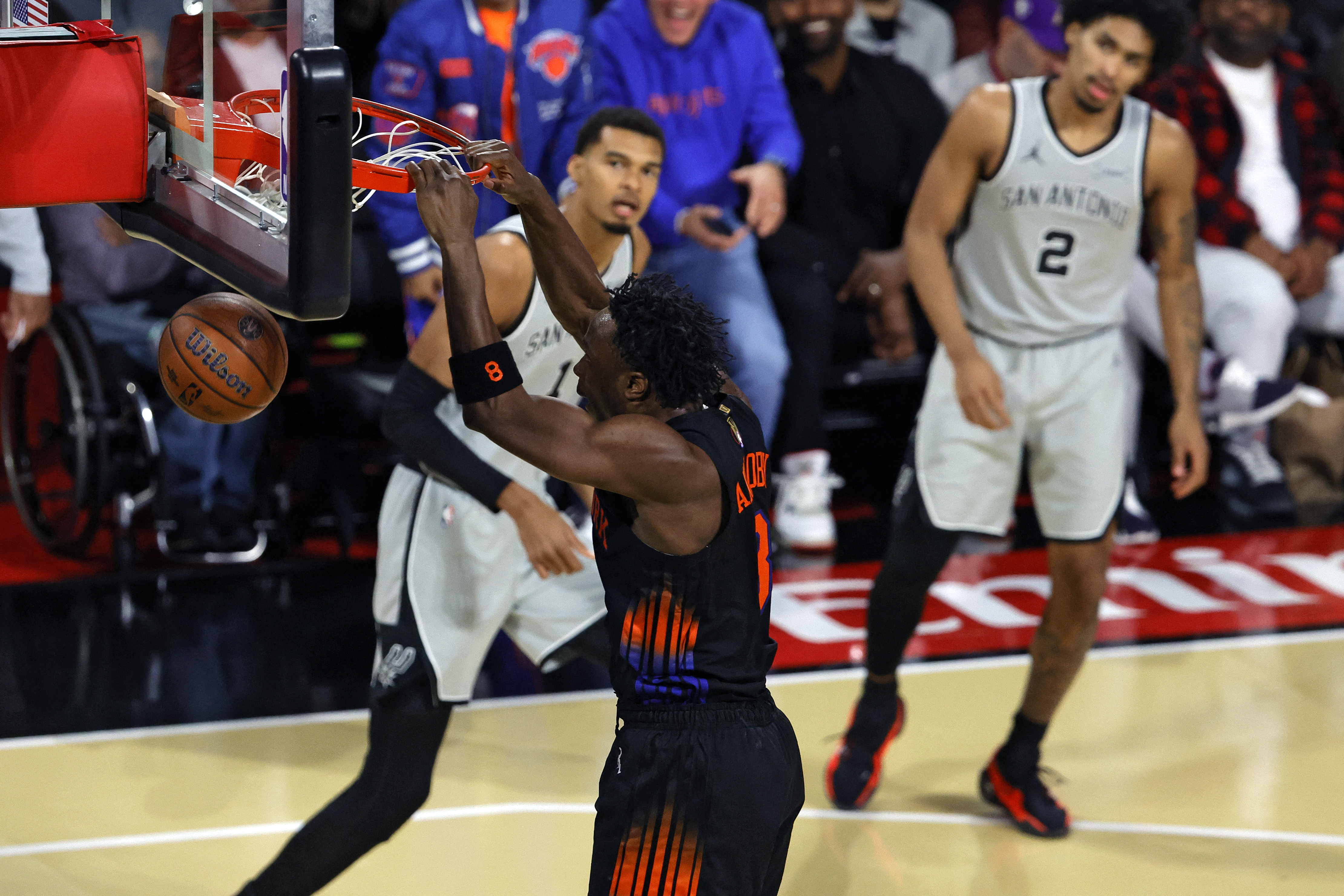 OG Anunoby (#8) led the Knicks with 28 points against the Spurs
