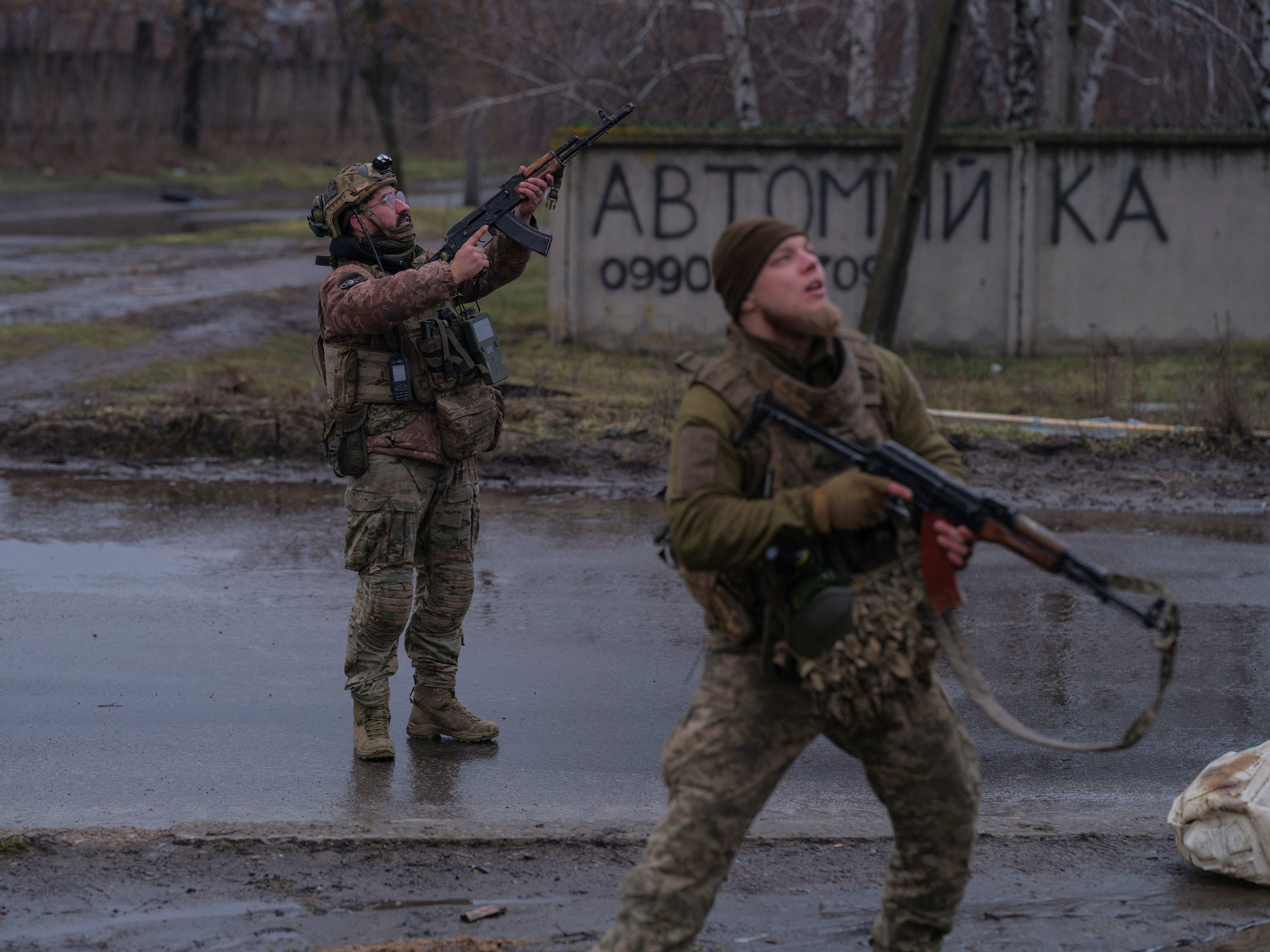 Service members of the mobile rifle unit of the 93rd Kholodnyi Yar Separate Mechanized Brigade of the Ukrainian Armed Forces observe the sky during a mission to protect streets from Russian drones in the frontline town of Druzhkivka, amid Russia's attack on Ukraine, in Donetsk region, Ukraine February 25, 2026. Iryna Rybakova/Press Service of the 93rd Kholodnyi Yar Separate Mechanized Brigade of the Ukrainian Armed Forces/Handout via REUTERS ATTENTION EDITORS – THIS IMAGE HAS BEEN SUPPLIED BY A THIRD PARTY.