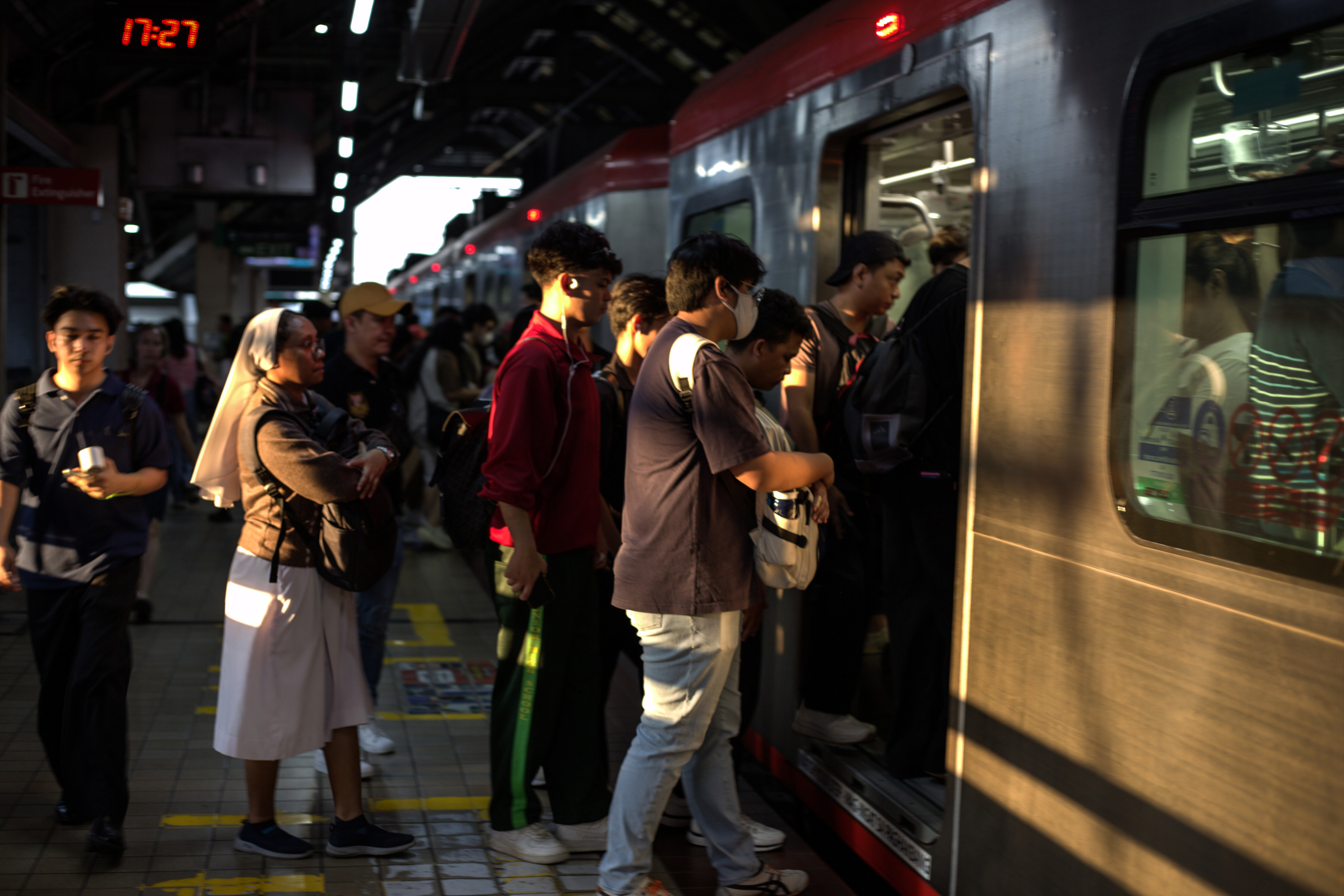 In a bid to ease the economic pain for commuters due to the fuel price increase, the government has slashed in half train fares starting last Monday, March 23.