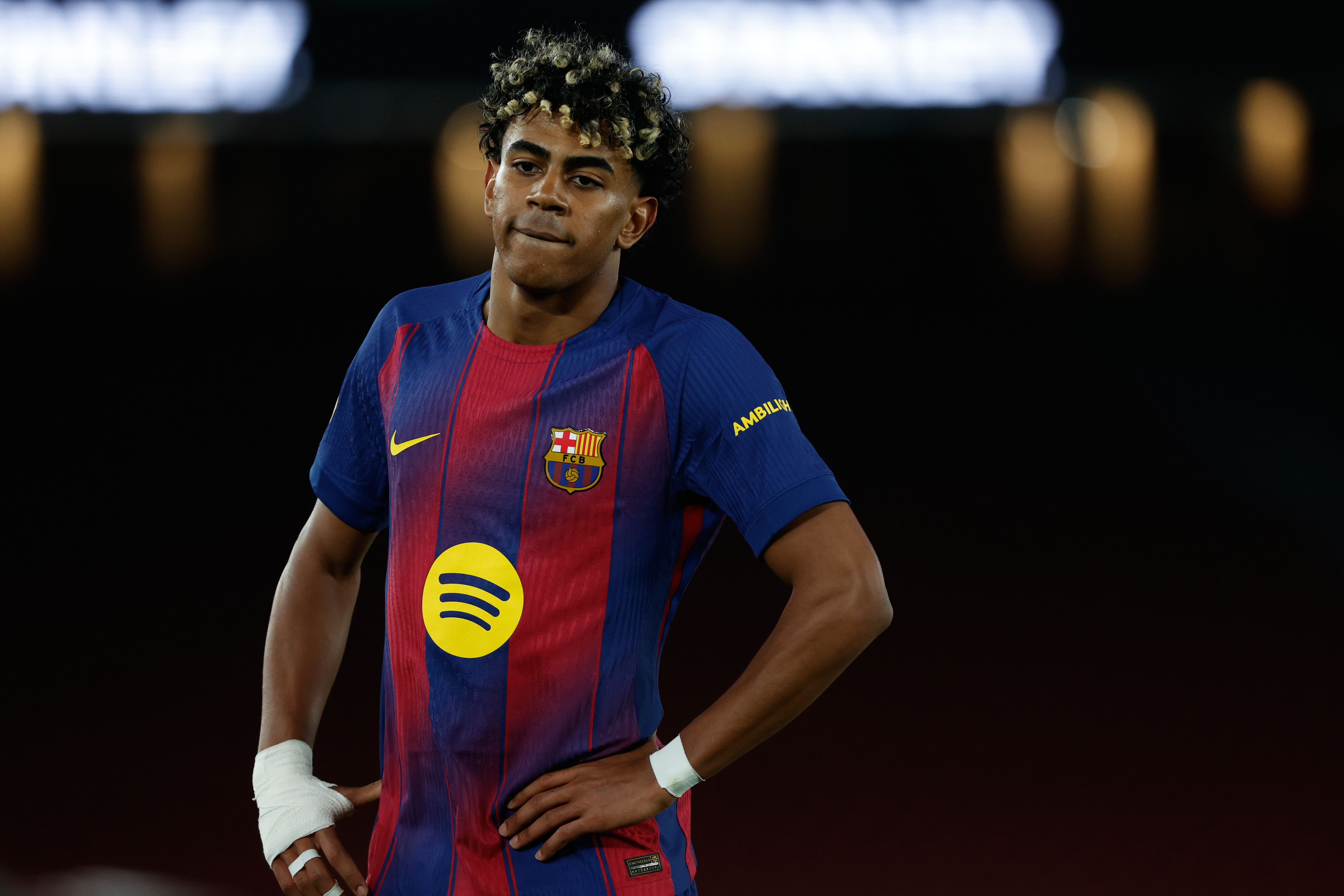 Barcelona's Lamine Yamal reacts during the Copa del Rey semifinal second leg soccer match between Barcelona and Atletico Madrid in Barcelona, Spain, Tuesday, March 3, 2026. (AP Photo/Joan Monfort)