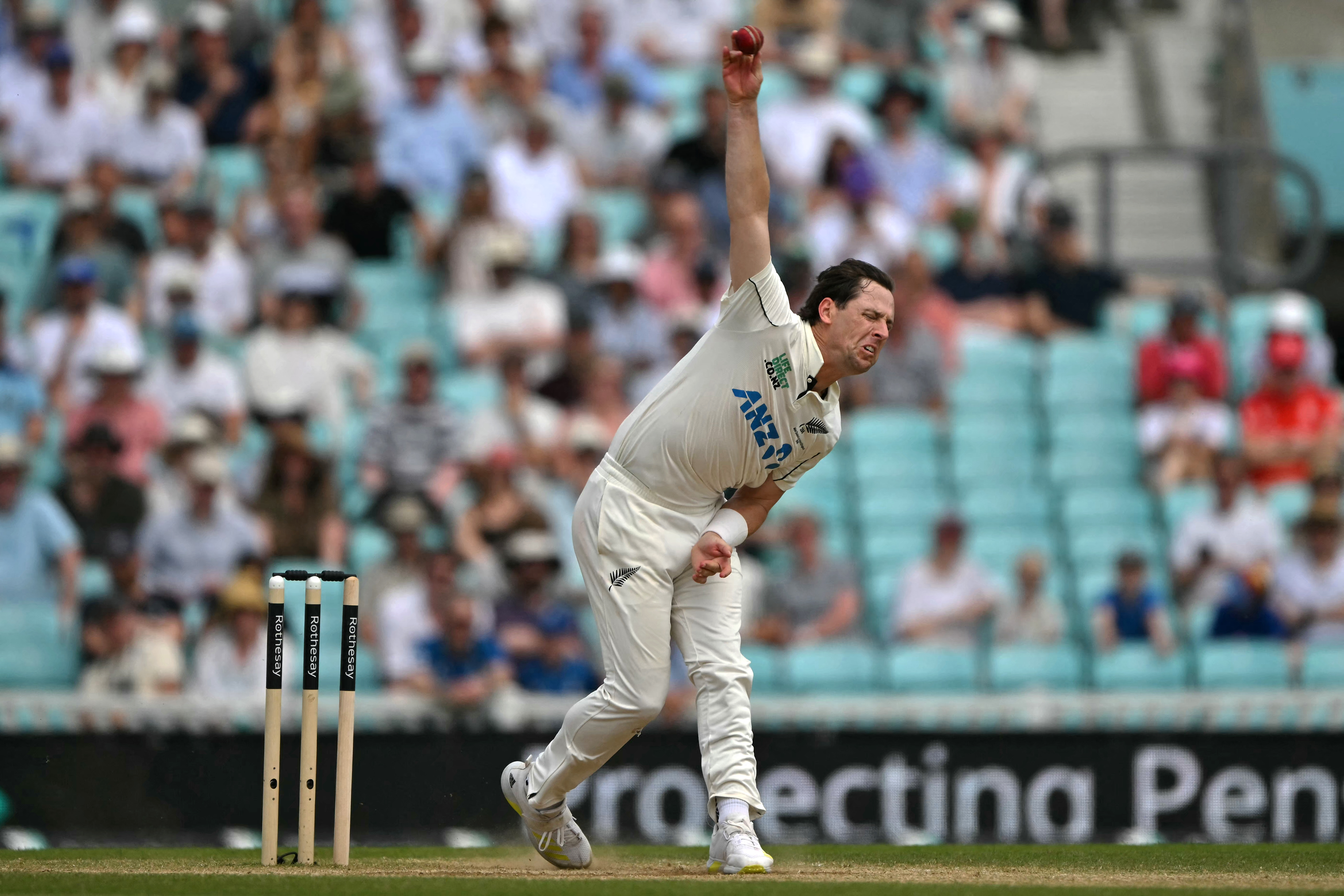 Matt Henry in action.