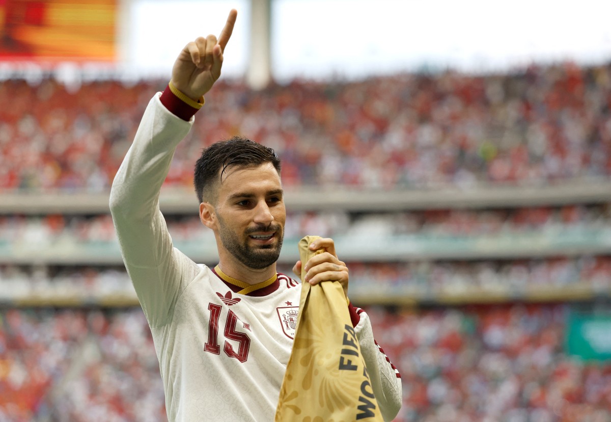 Spain's midfielder #15 Alex Baena celebrates scoring his team's first goal during the 2026 World Cup Group H football match
