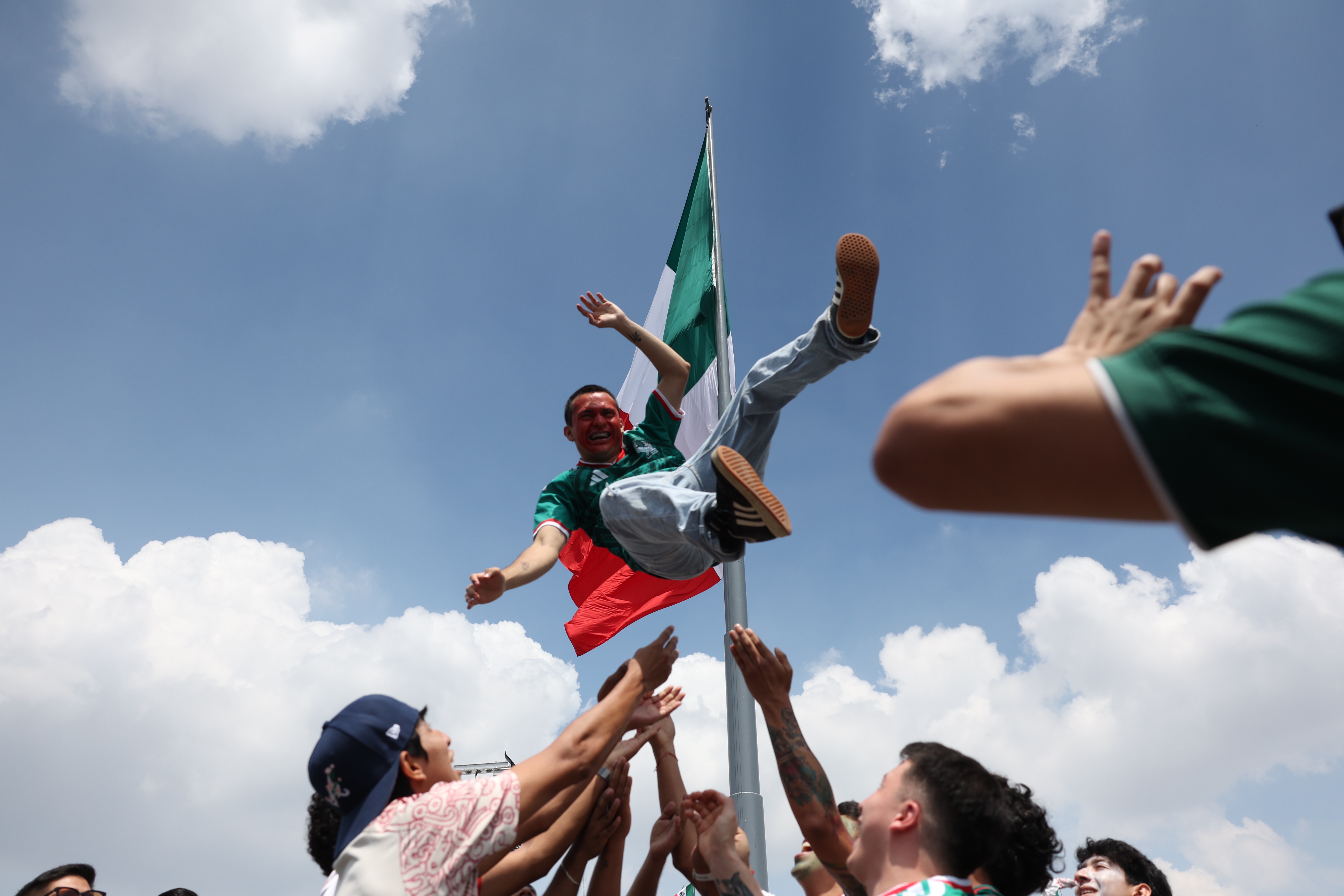 Mexico City dazzles as 2026 World Cup kicks off in style