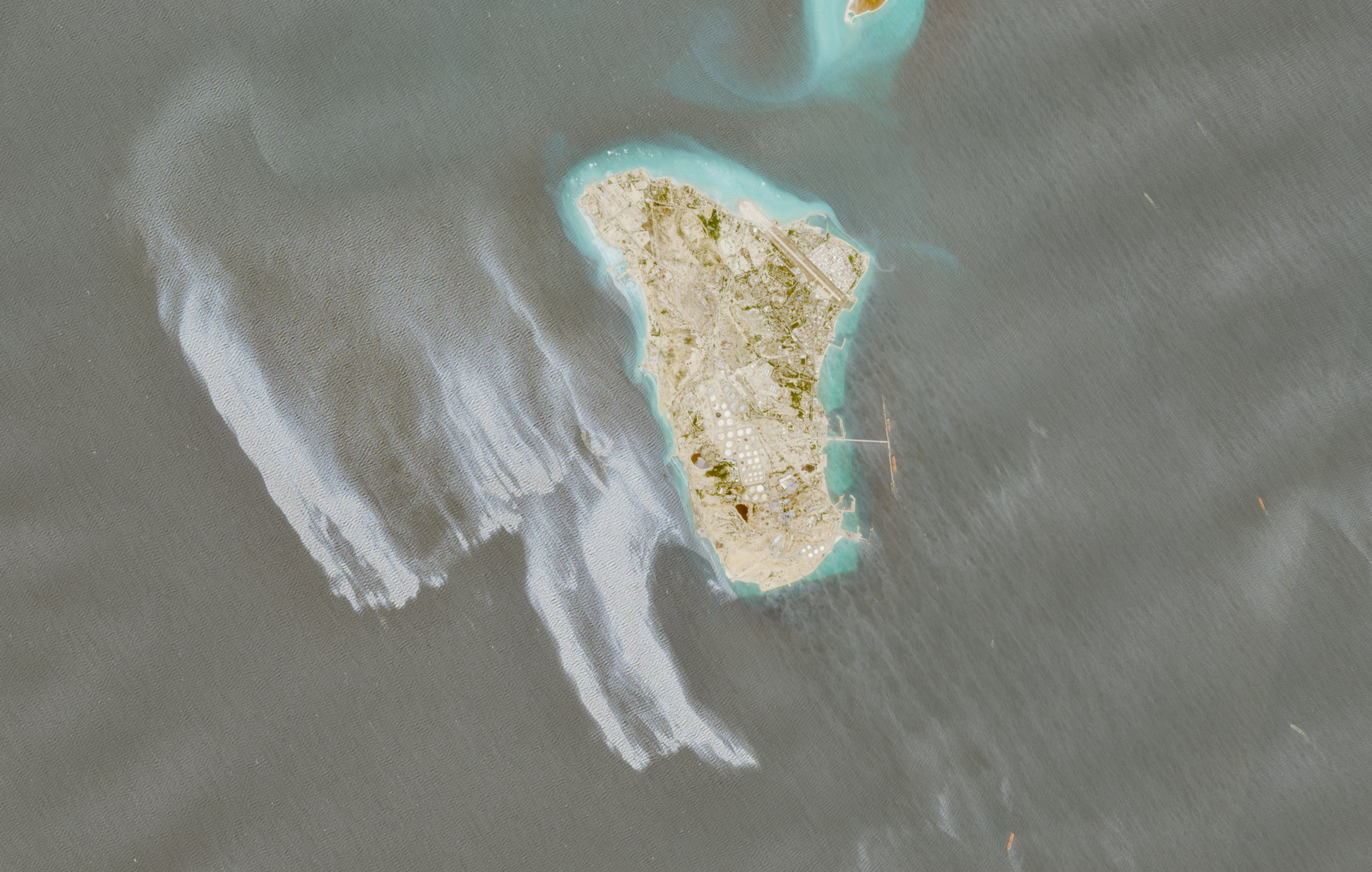 FILE PHOTO: A satellite image shows likely oil spill covering dozens of square kilometers near Iran's Kharg Island, May 6, 2026. EUROPEAN UNION/COPERNICUS SENTINEL-2/Handout via REUTERS THIS IMAGE HAS BEEN SUPPLIED BY A THIRD PARTY. MANDATORY CREDIT./File Photo