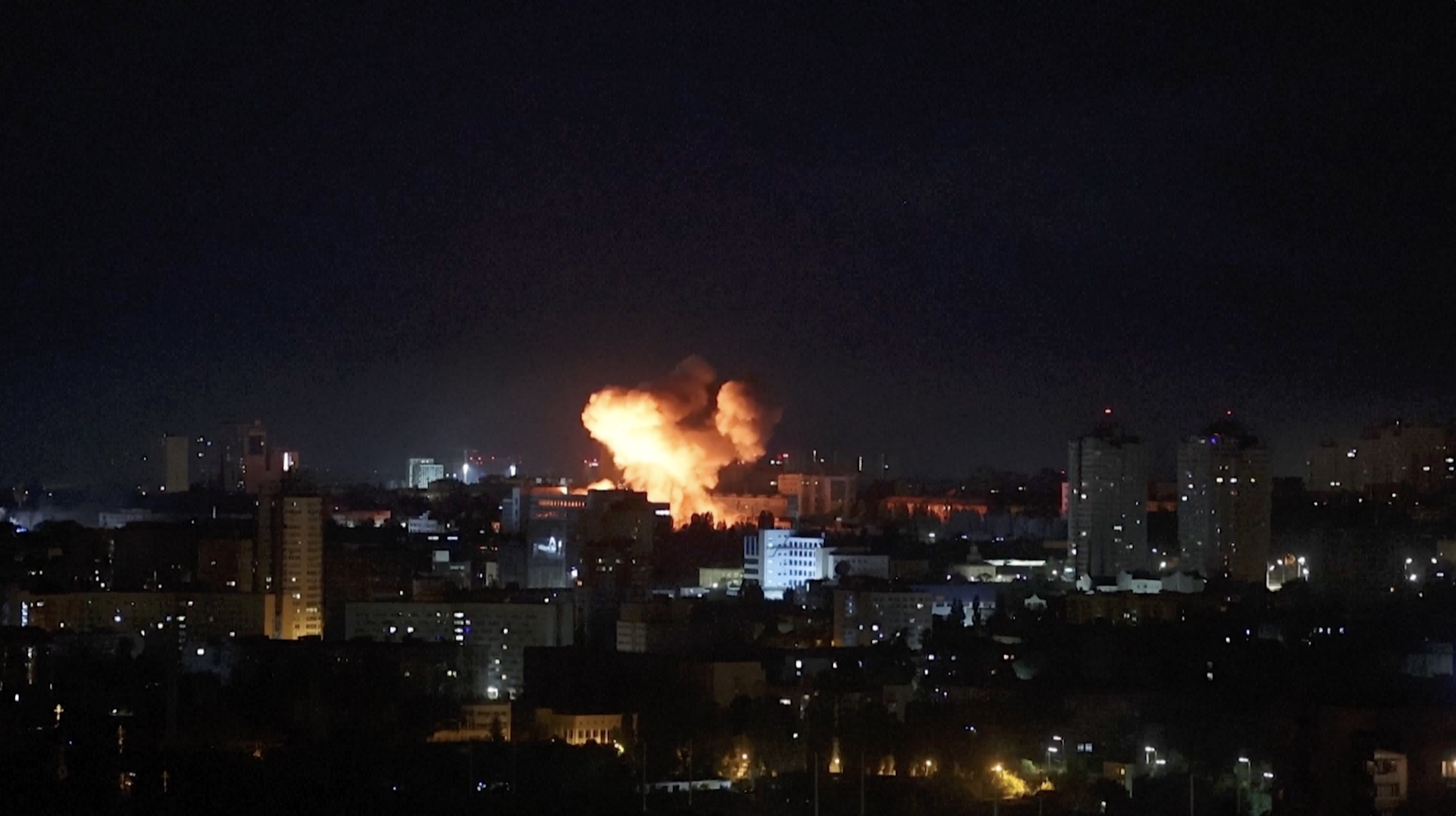 Russian missiles hit Kyiv