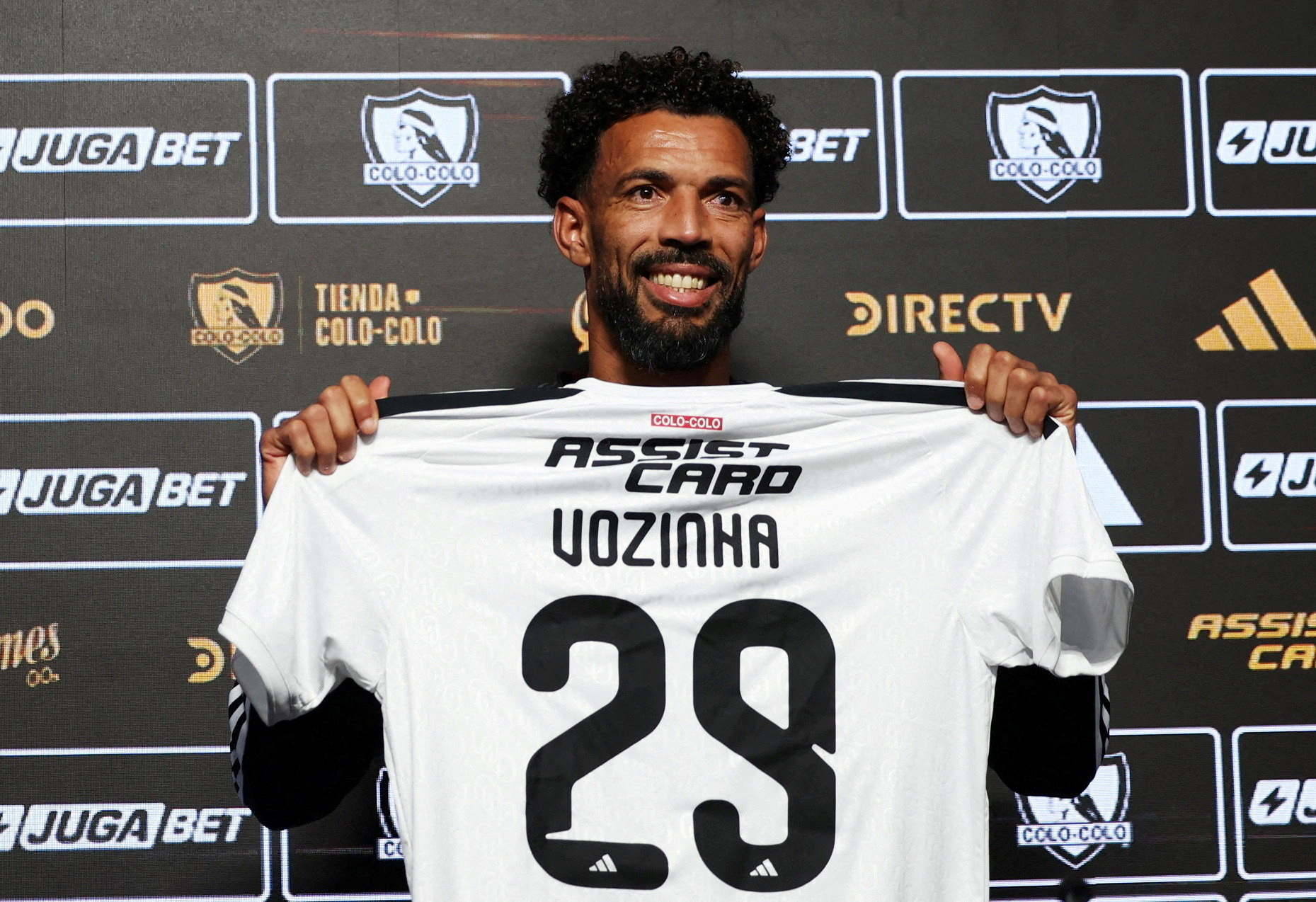 Colo Colo new signing Vozinha