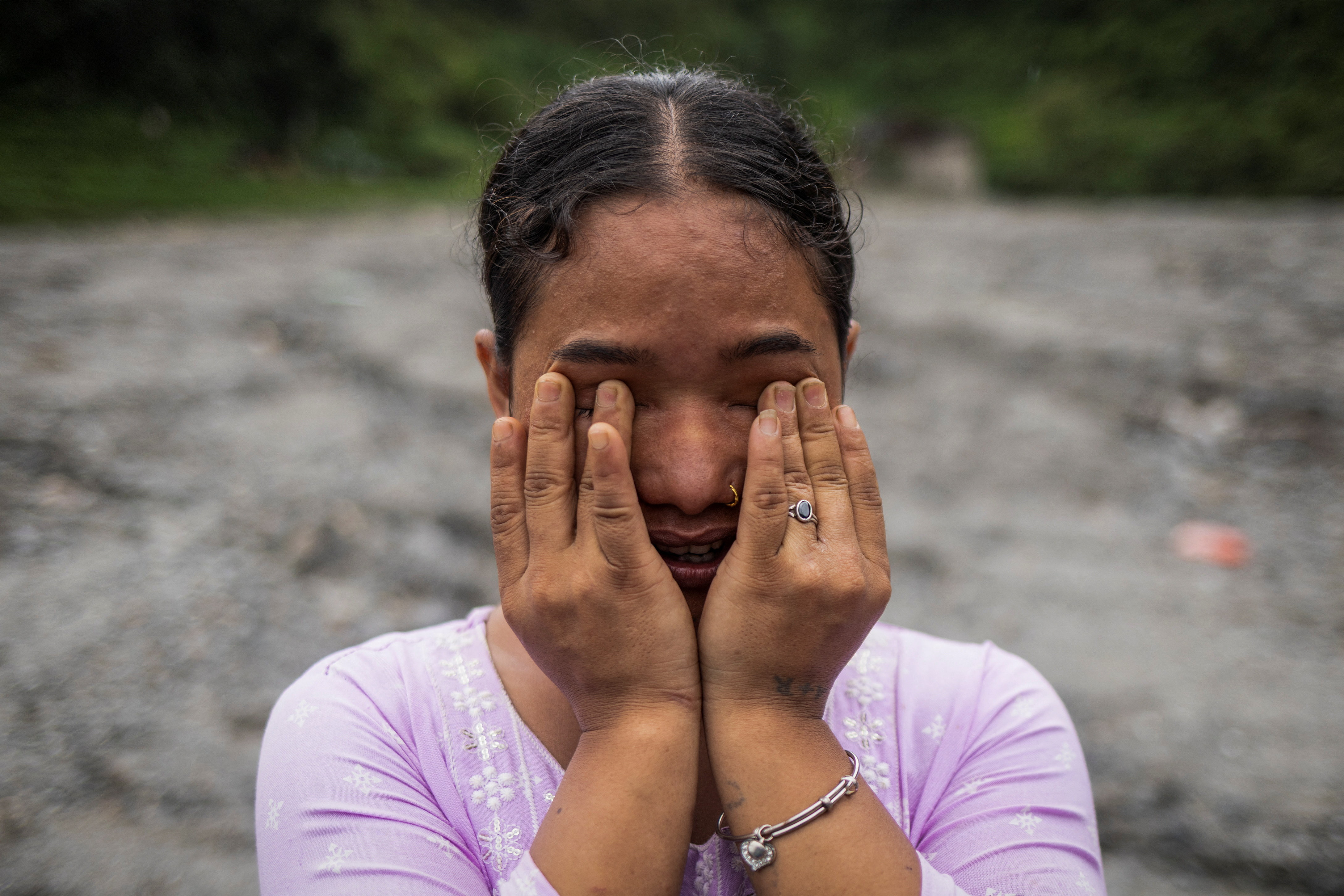 Nepal flood survivors find little trace of former lives