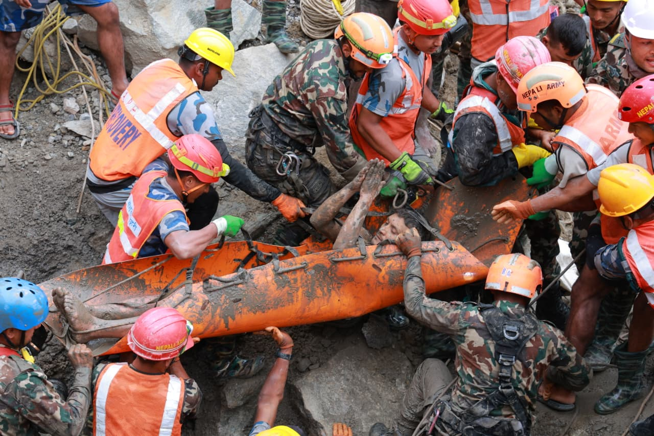 Nepal flood survivors face overwhelming devastation