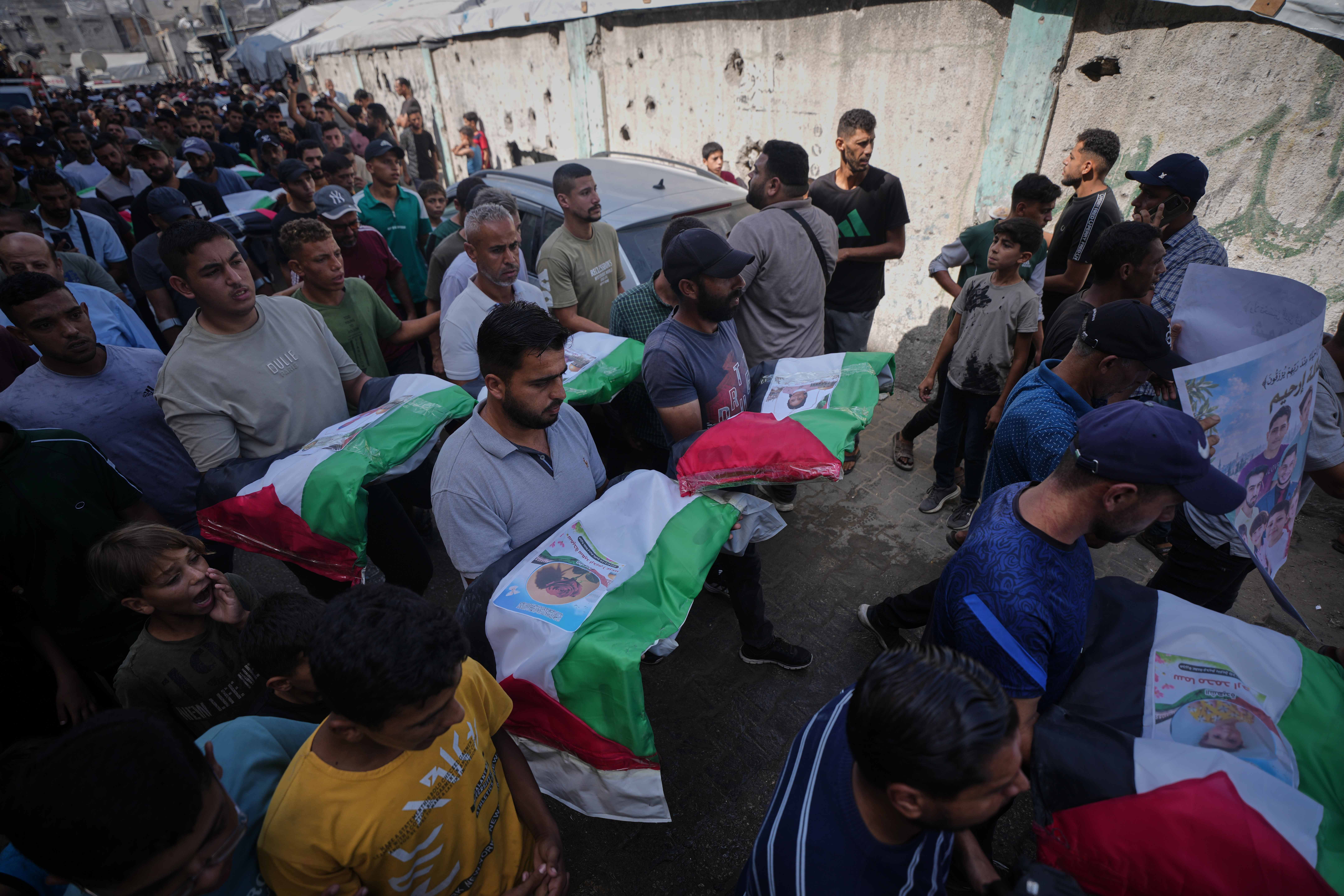 Mass funeral Gaza