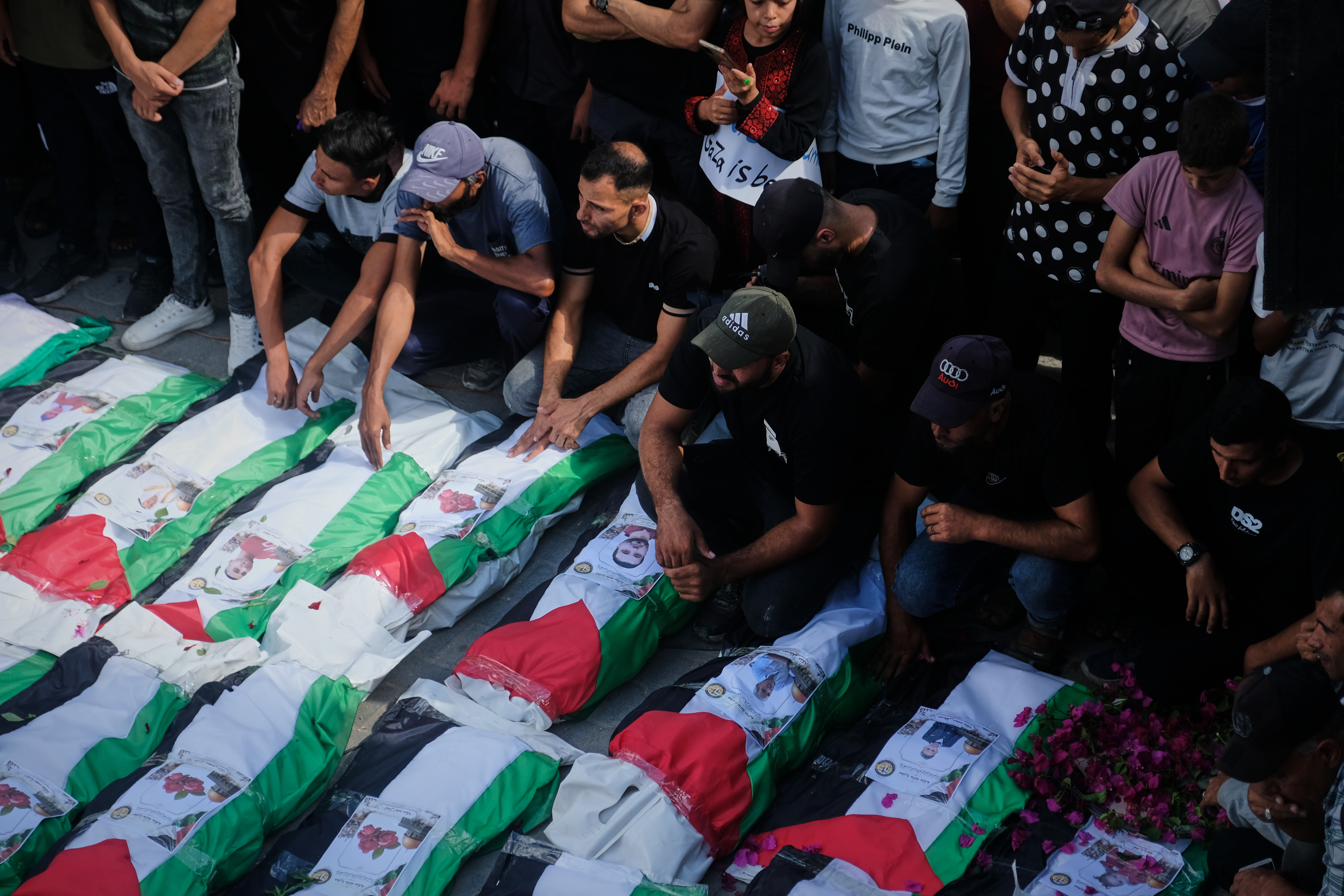 Mass funeral Gaza